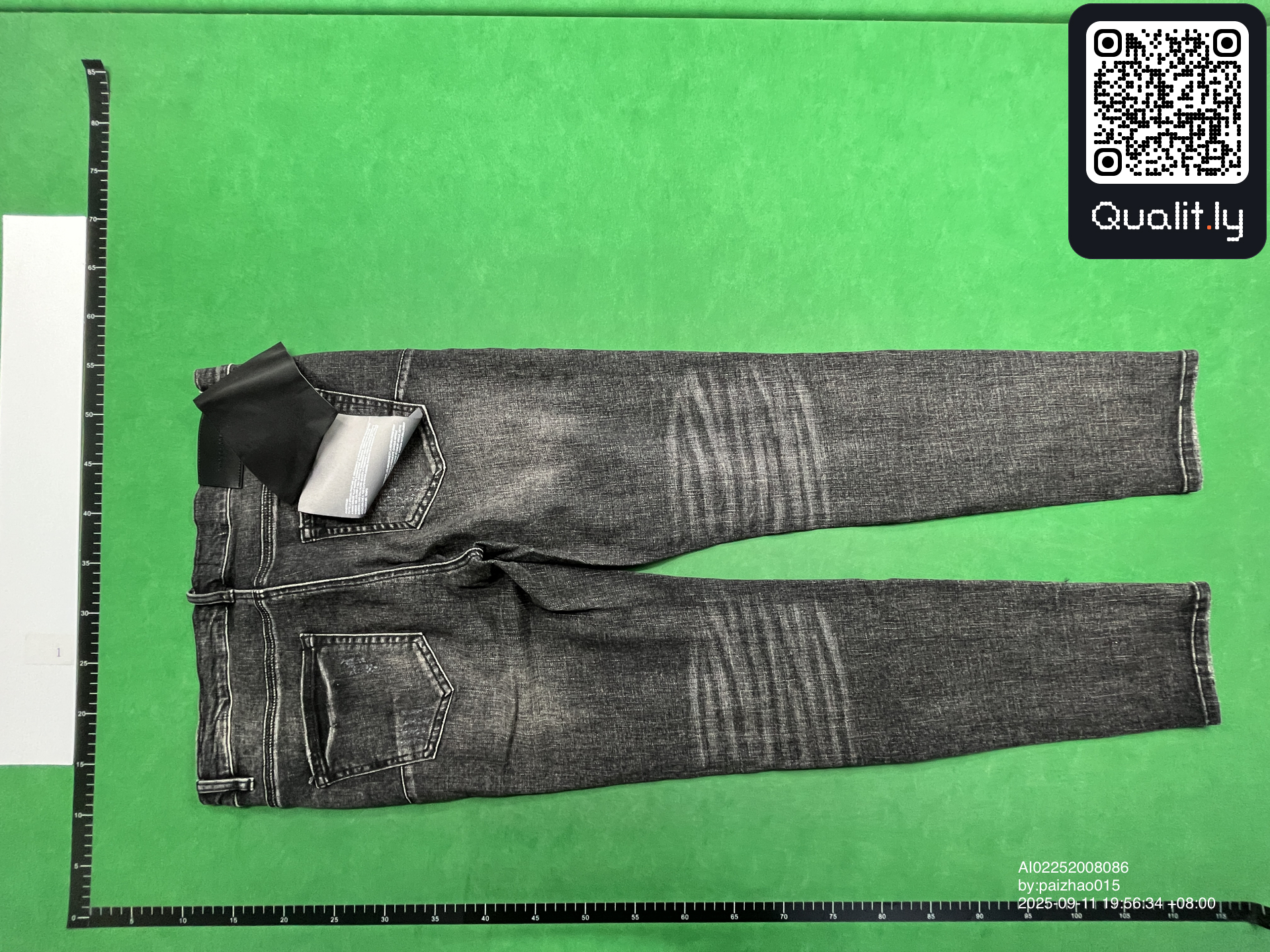 Jean — photo QC 2 sur 4
