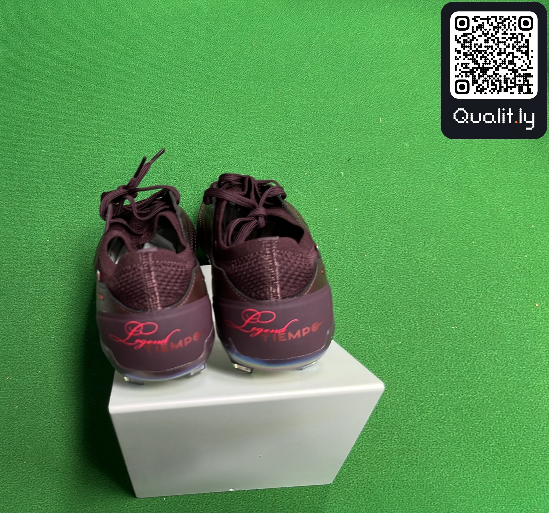 Sneakers QC photo 3 of 6