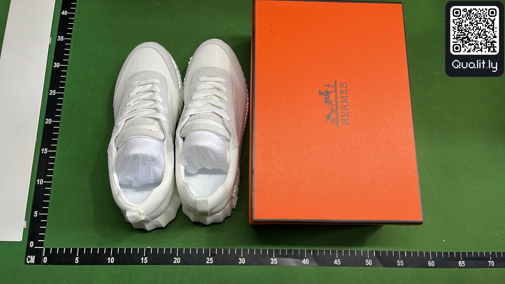 Sneakers — foto QC 1 di 18