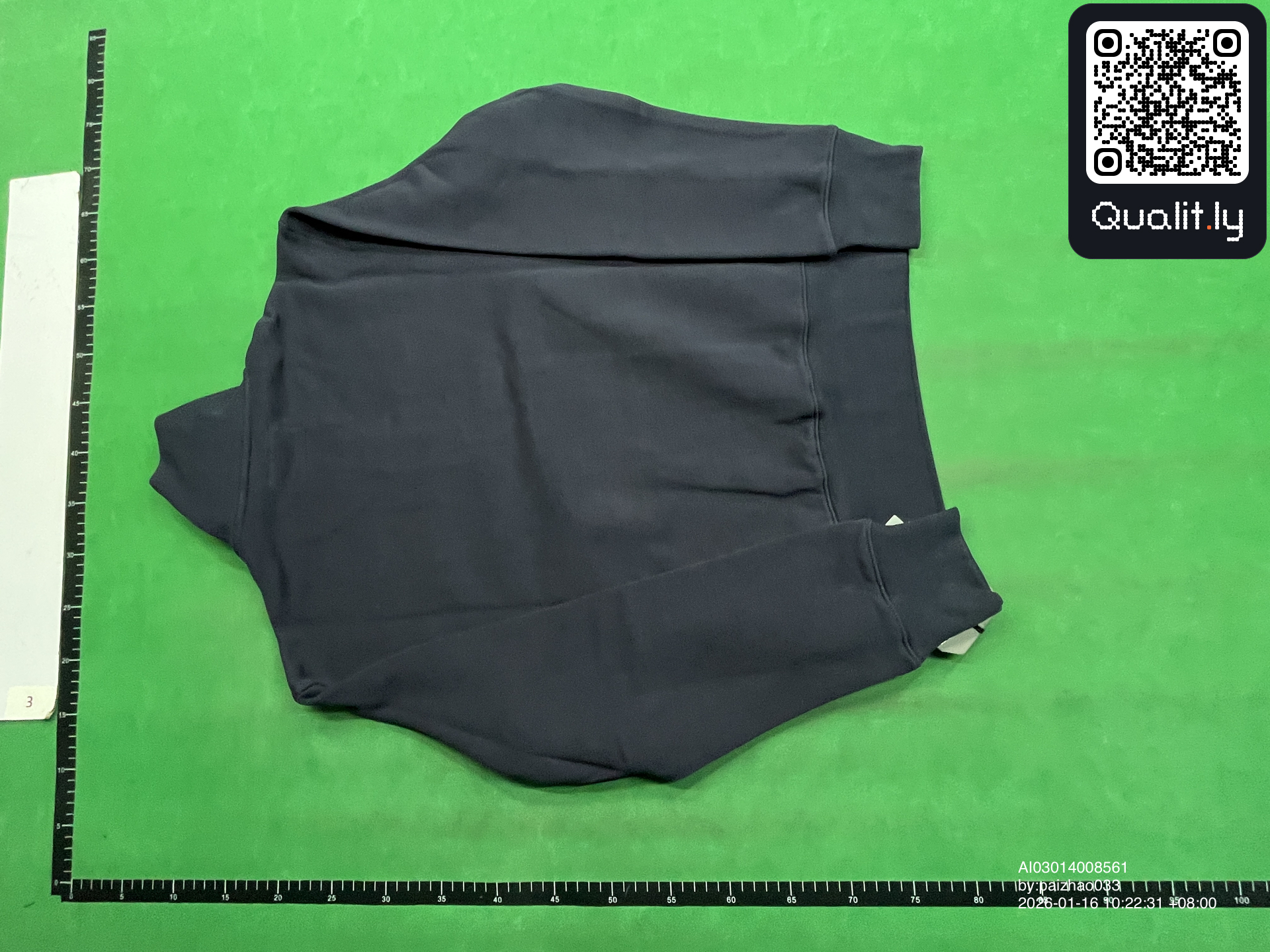 Sweatshirt QC photo 2 of 8