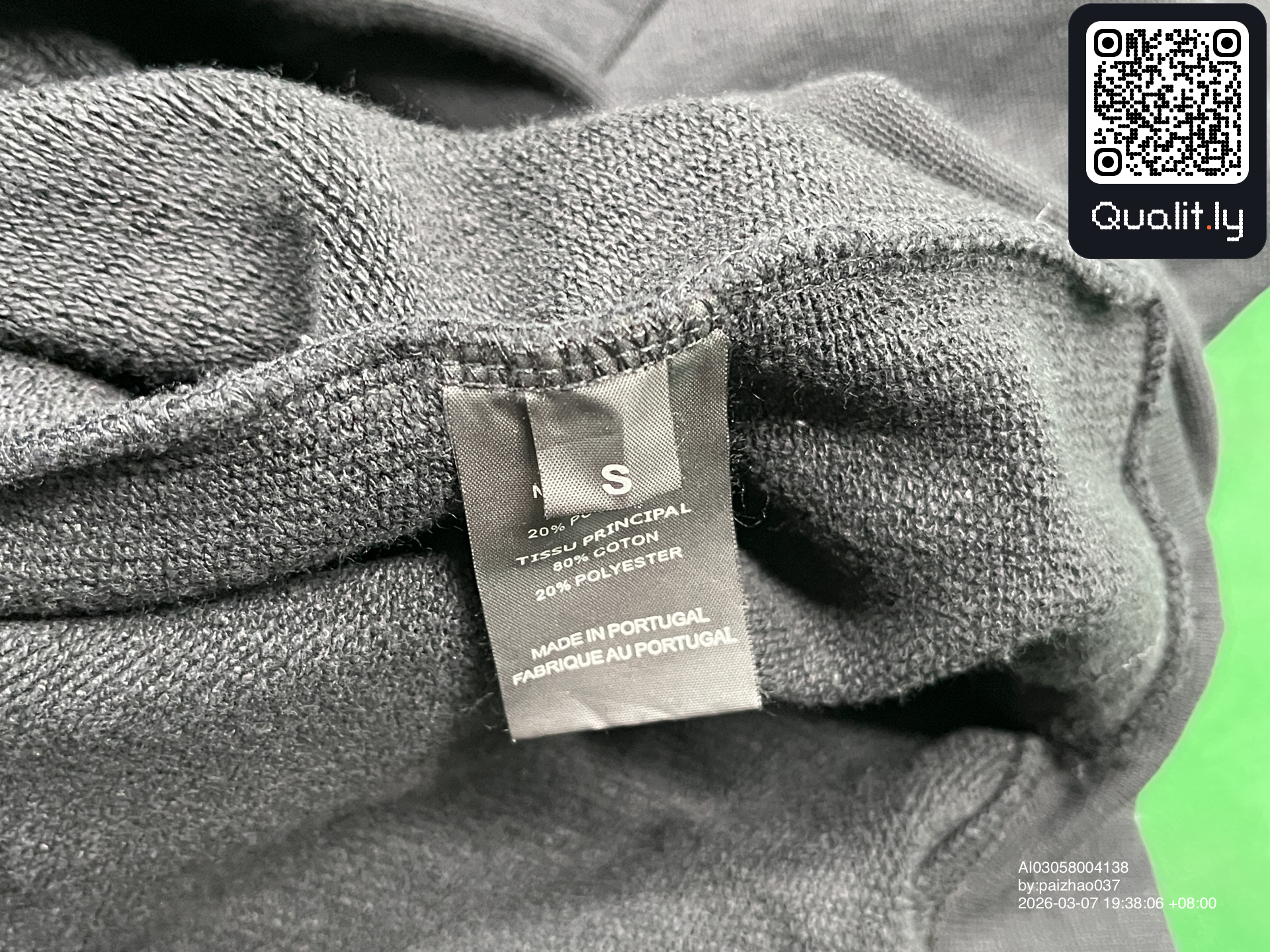 Hoodie — QC-foto 1 van 42