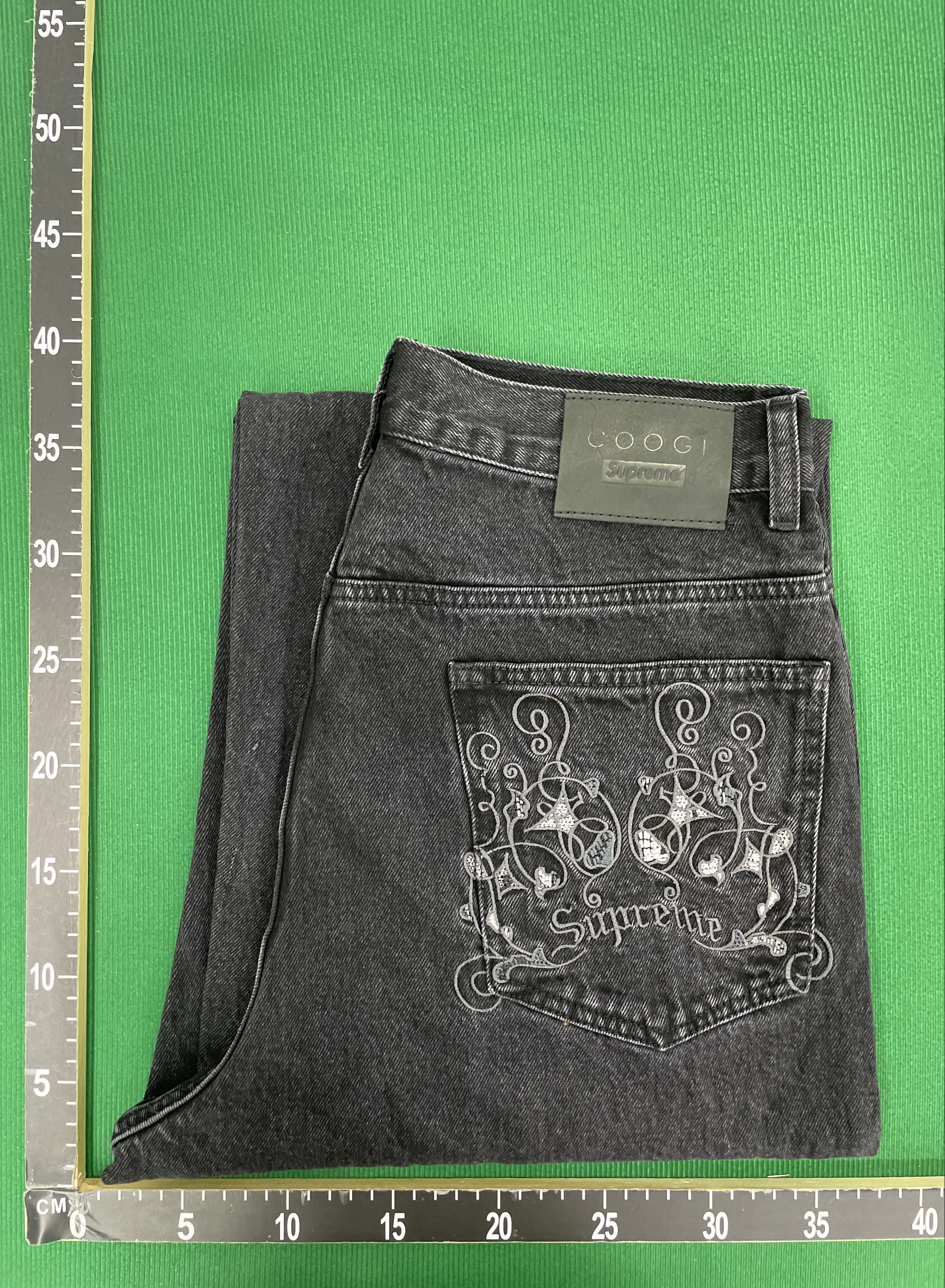 Jeans QC photo 1 of 92