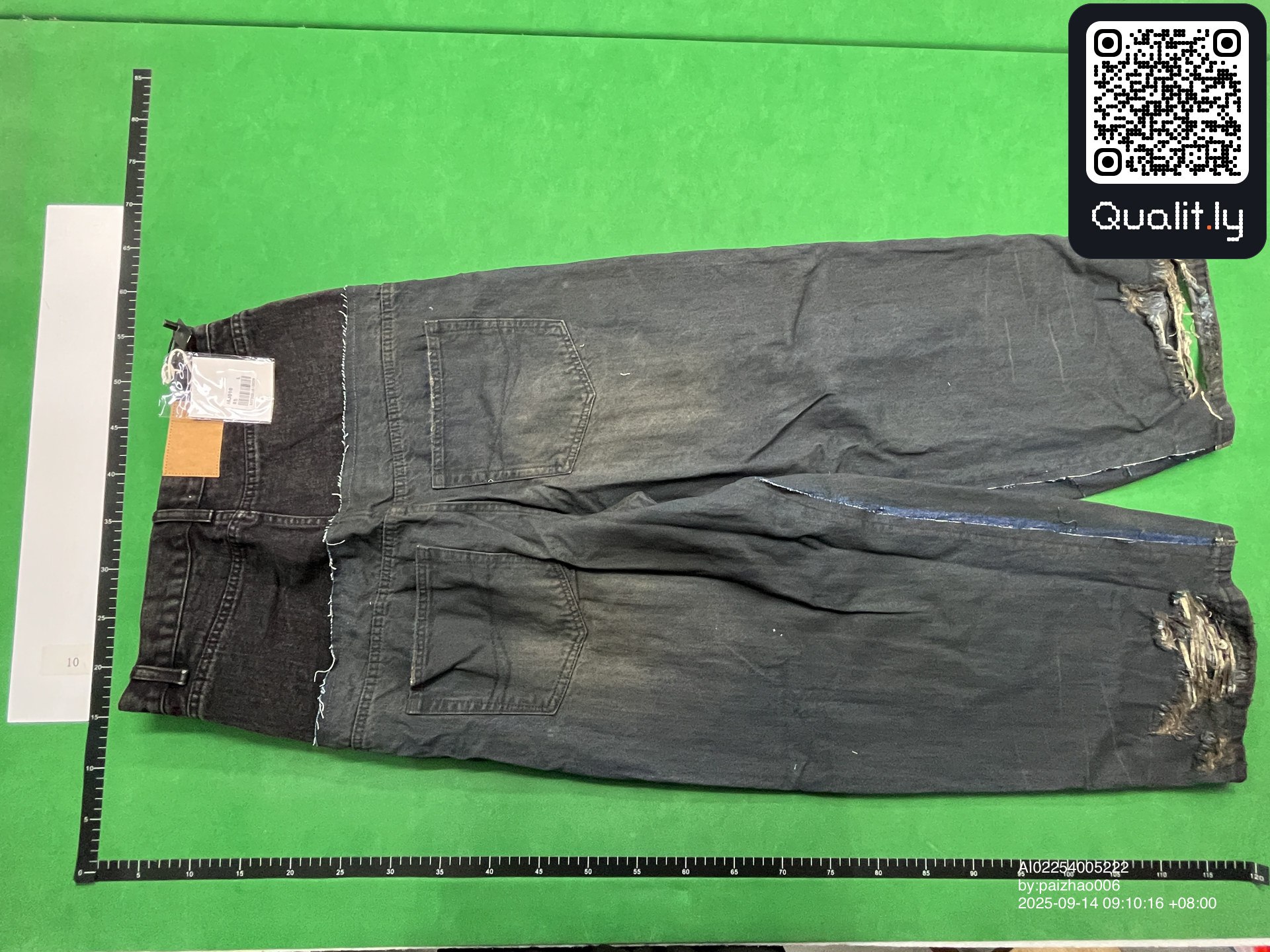 Jeans — QC-foto 2 av 4