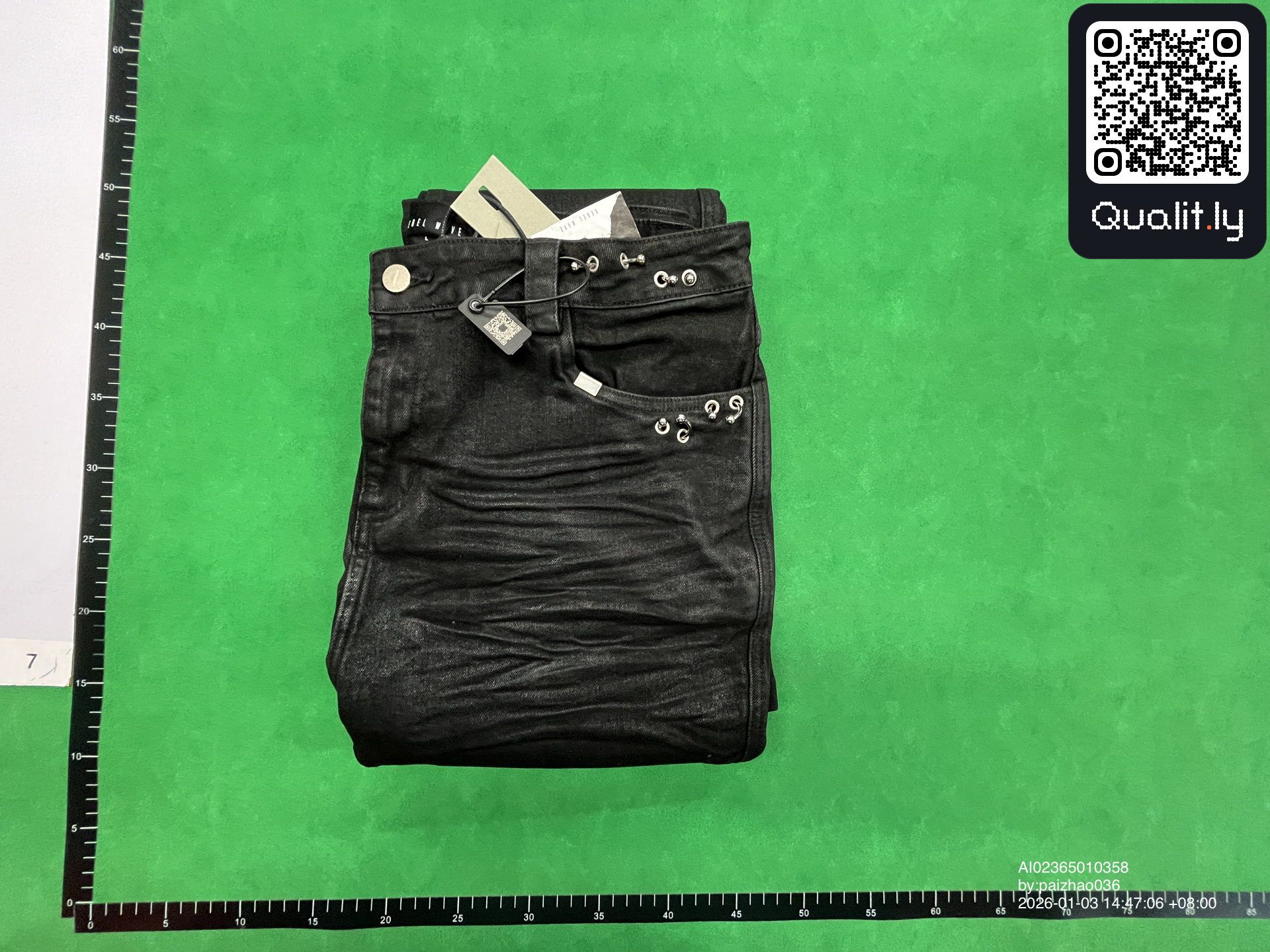 Jeans QC photo 1 of 8