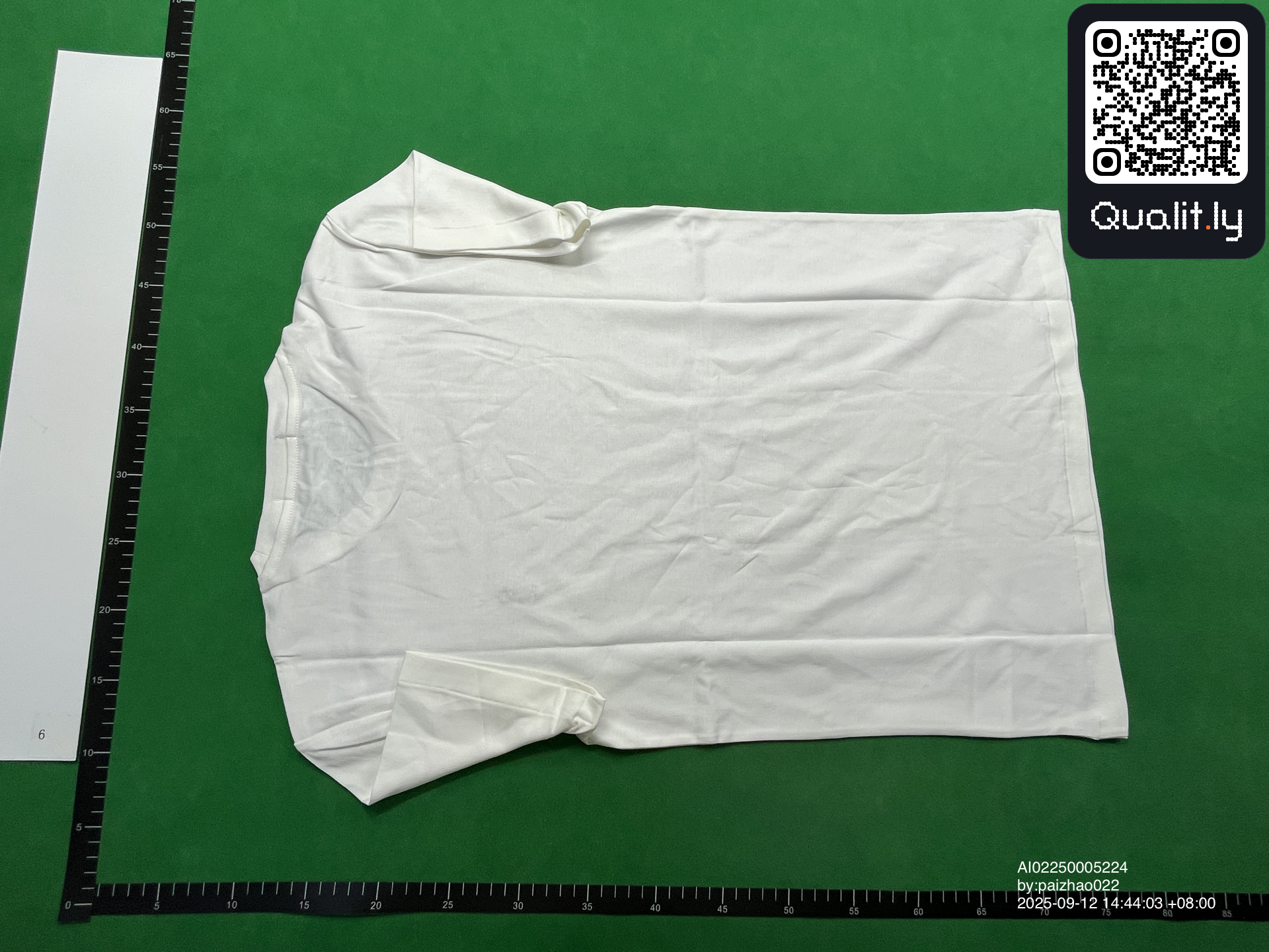 衬衫 QC 照片 2 / 24