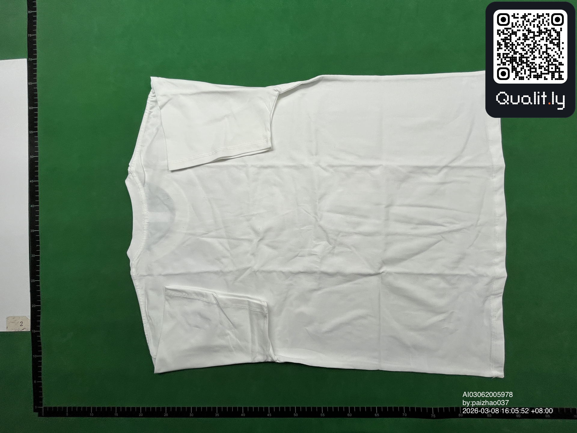 T-Shirt — QC-Foto 2 von 8