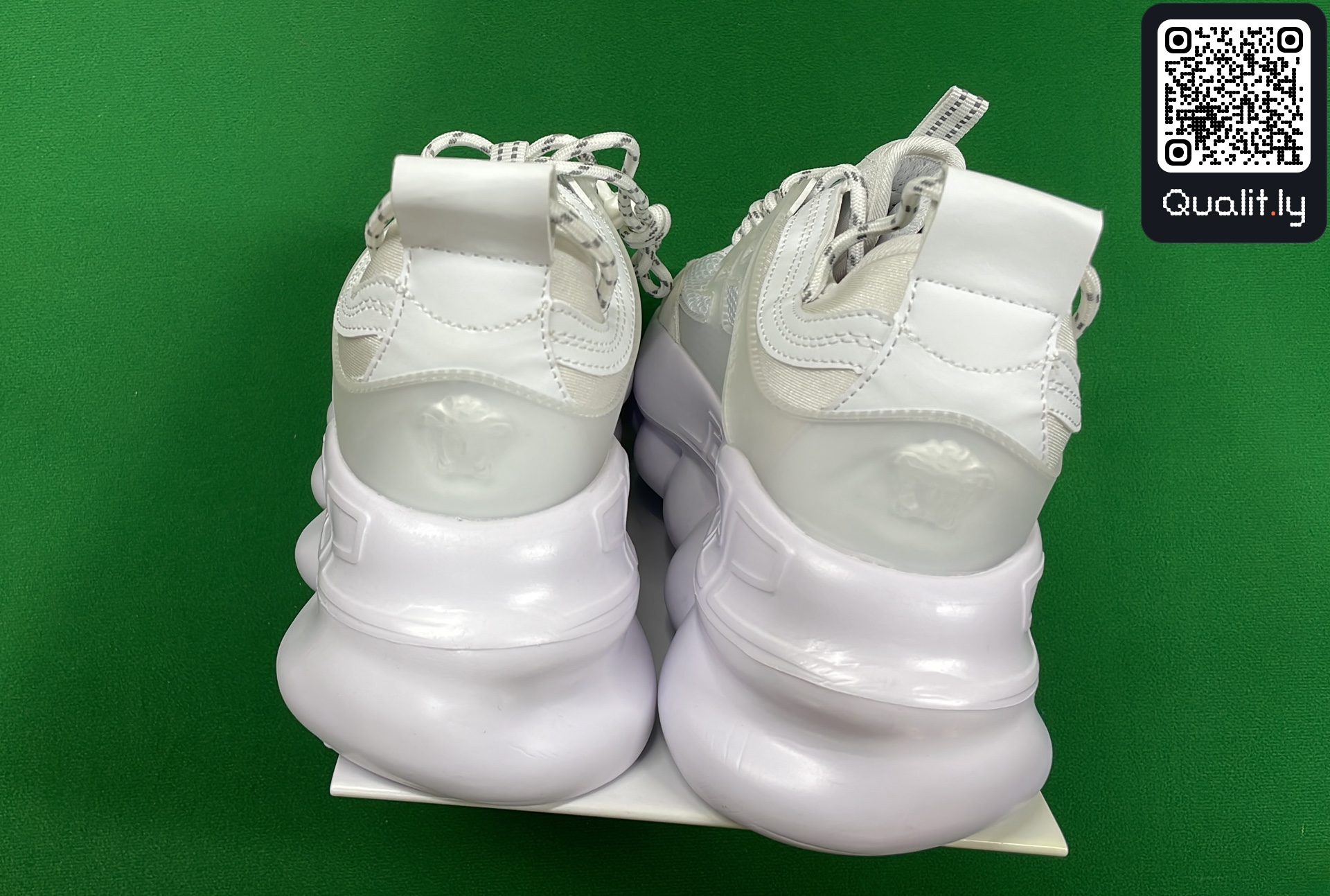 Sneakers QC photo 3 of 12