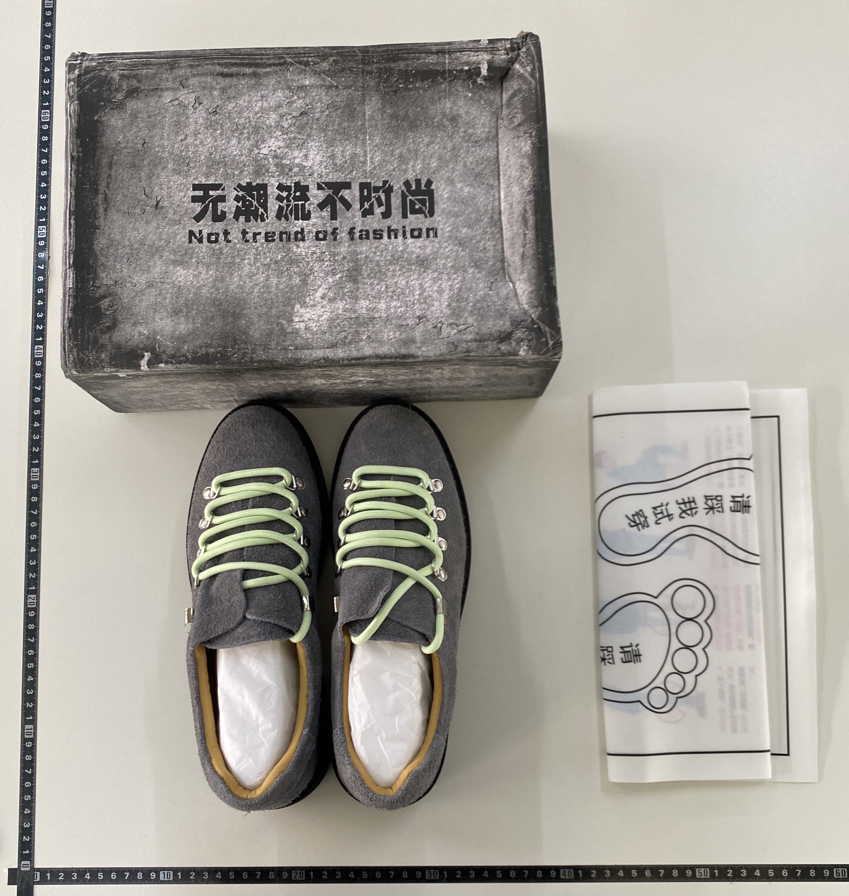 Sneakers QC photo 1 of 24