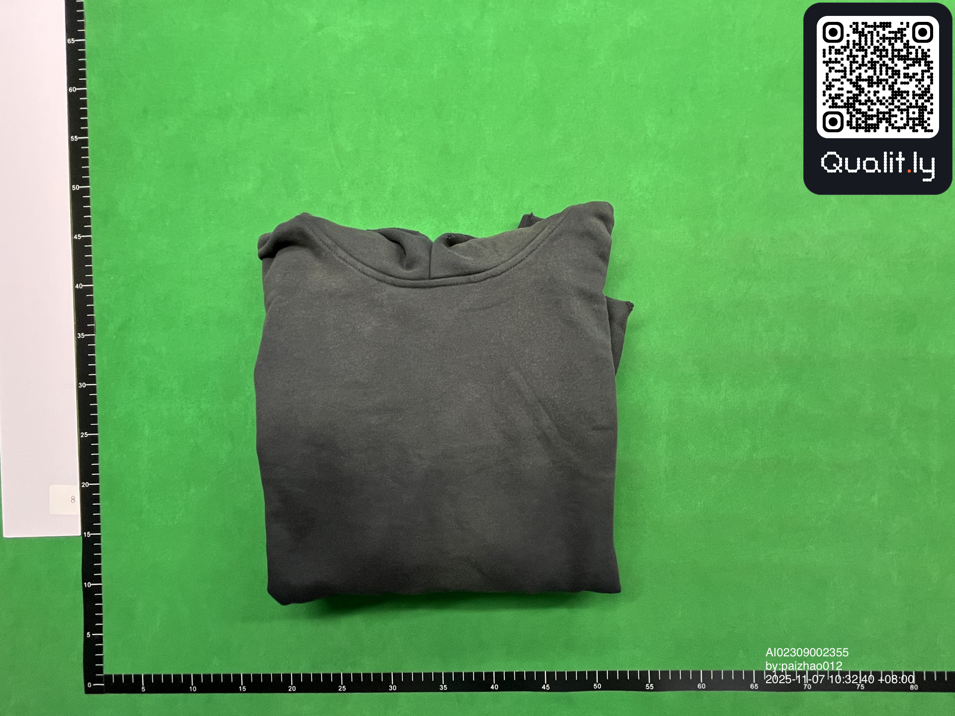 Sweat — photo QC 1 sur 34