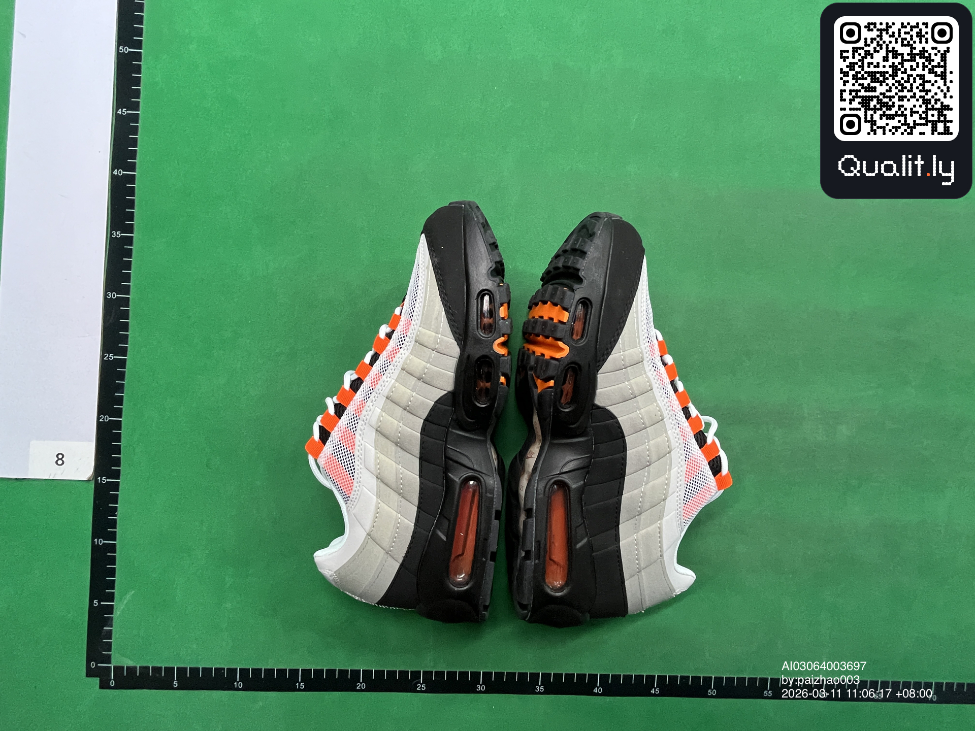 Sneakers QC photo 3 of 10