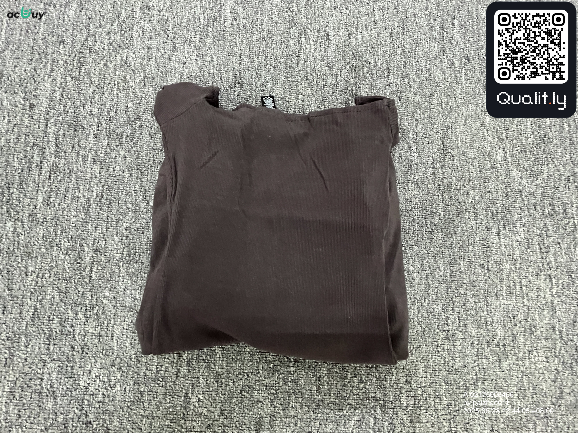 QC photo 1 of 4