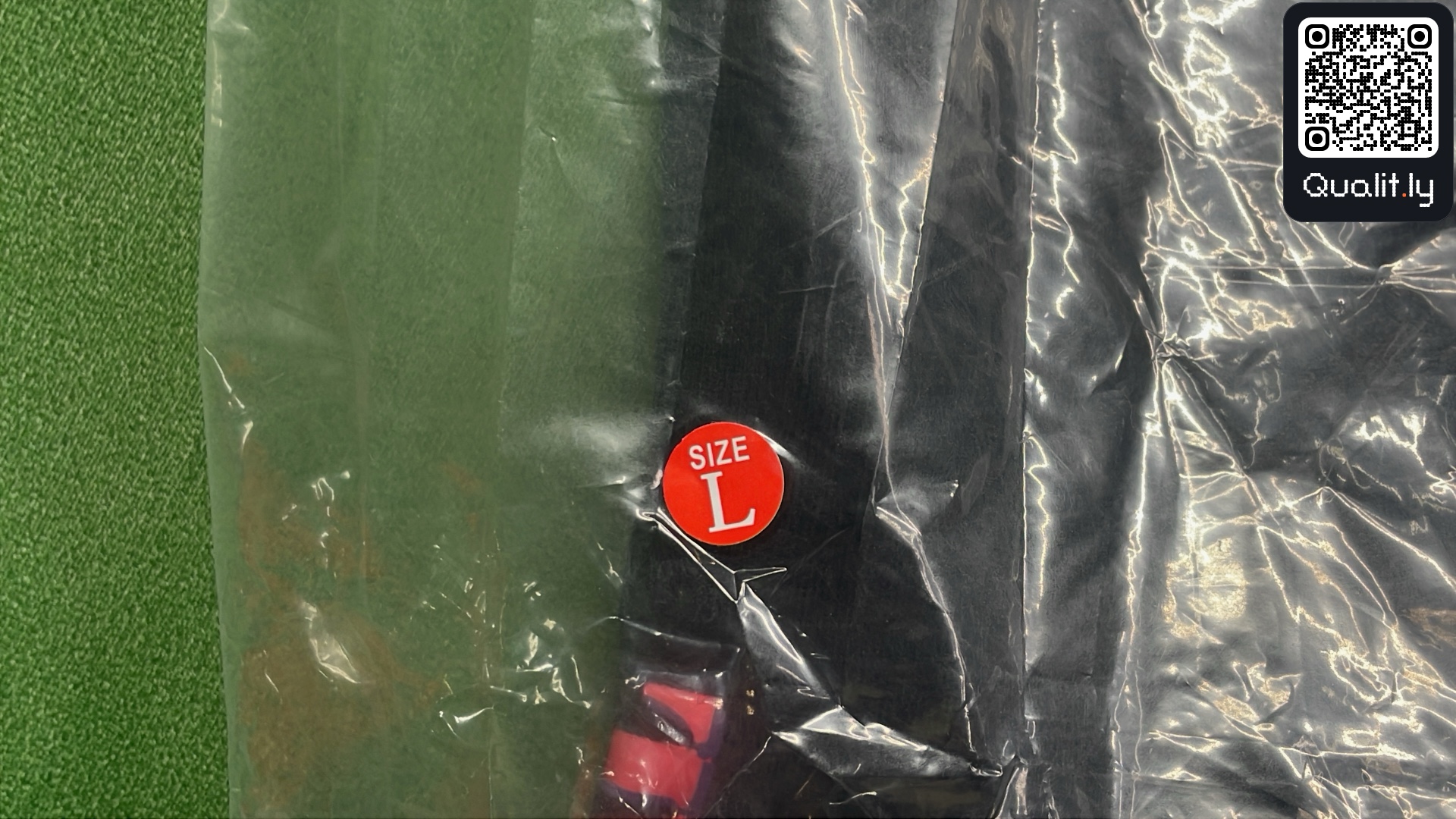 Hoodie — QC-foto 1 van 4