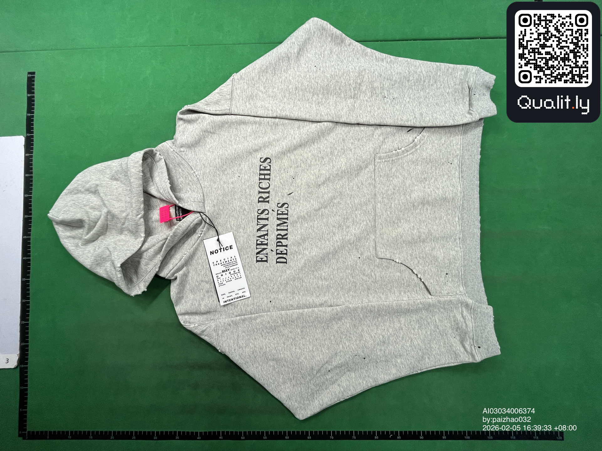 Hoodie QC photo 3 of 4