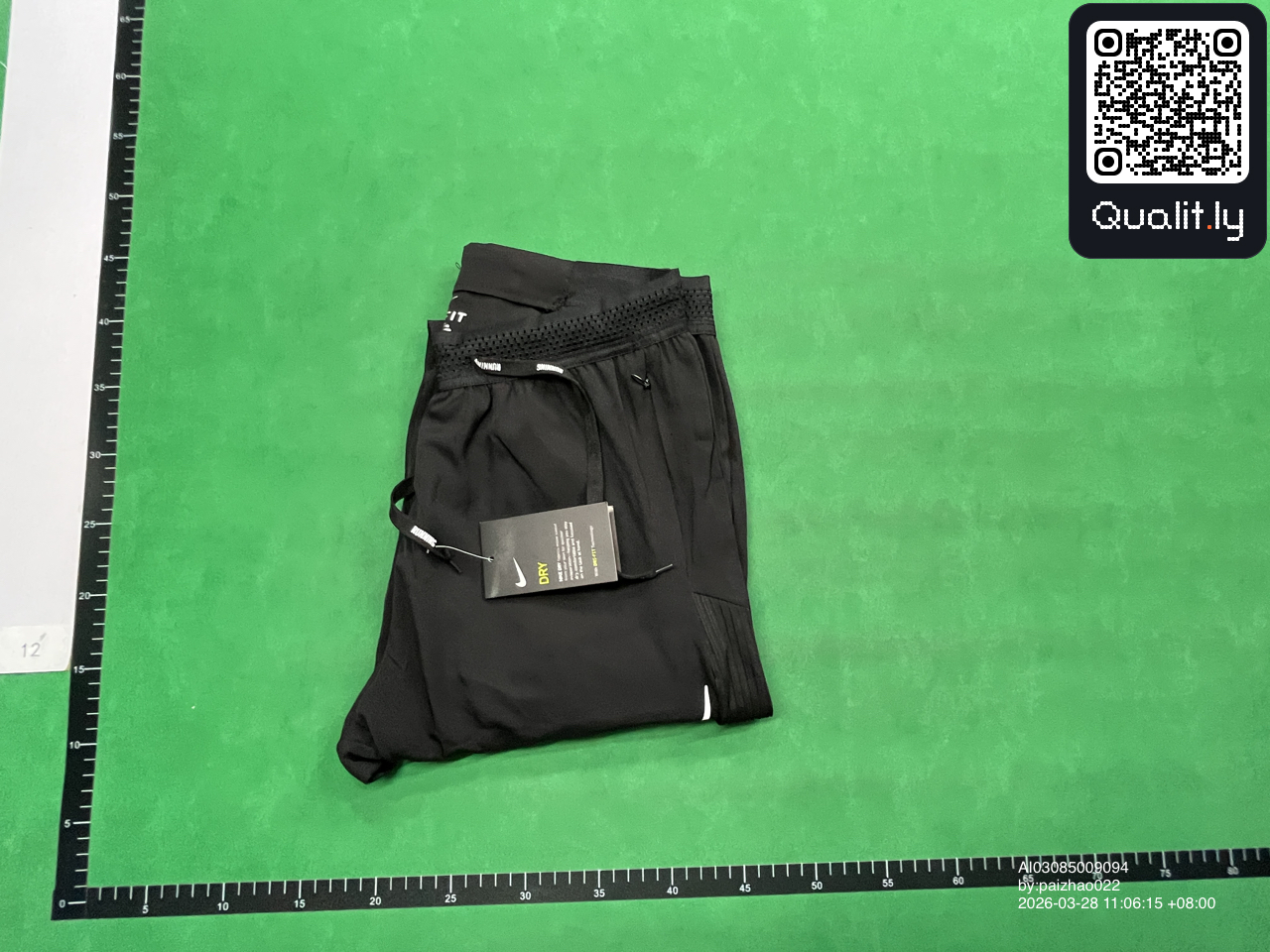 Pantaloni — foto QC 3 di 26