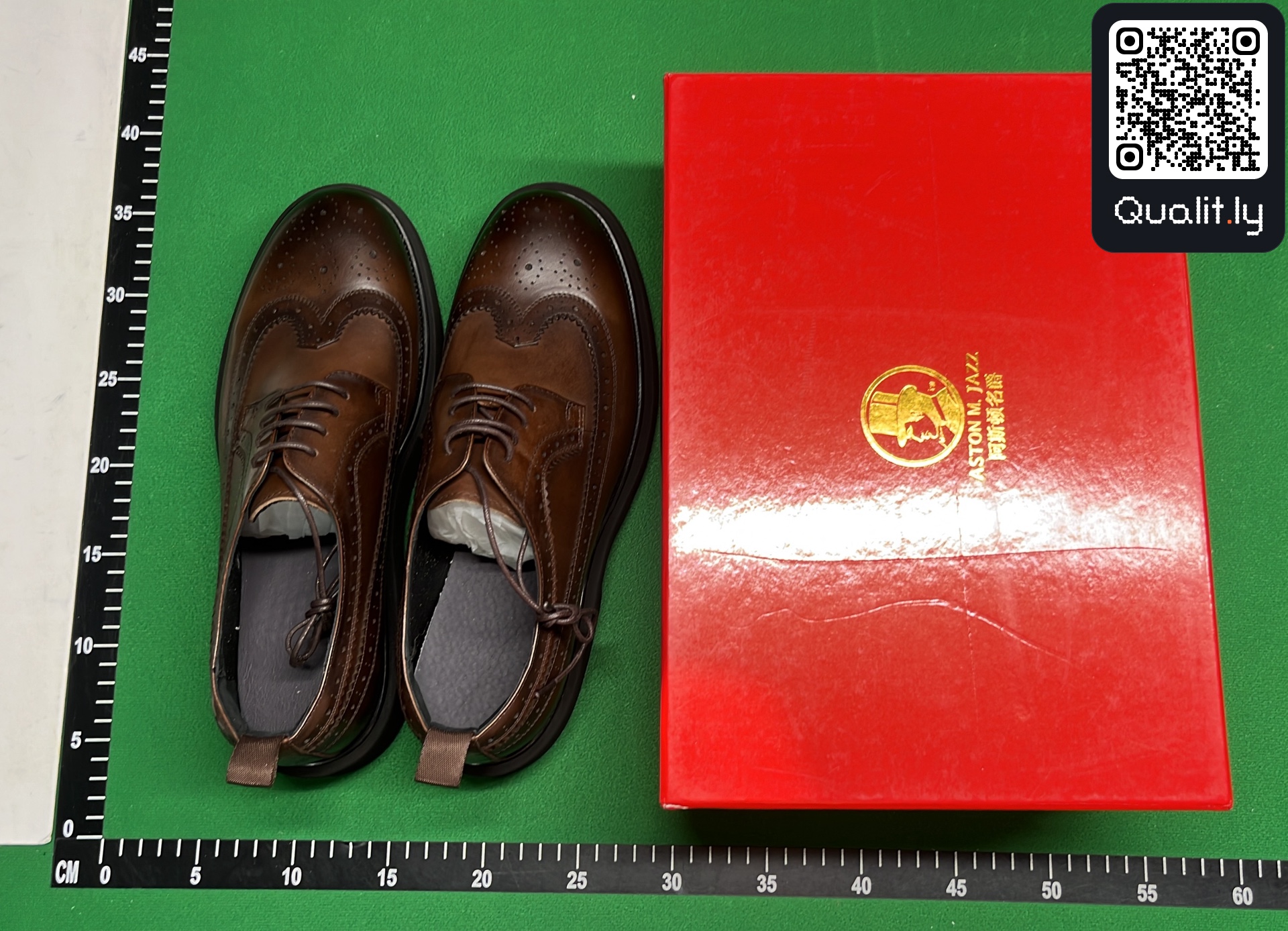 Sneaker — QC-Foto 1 von 6