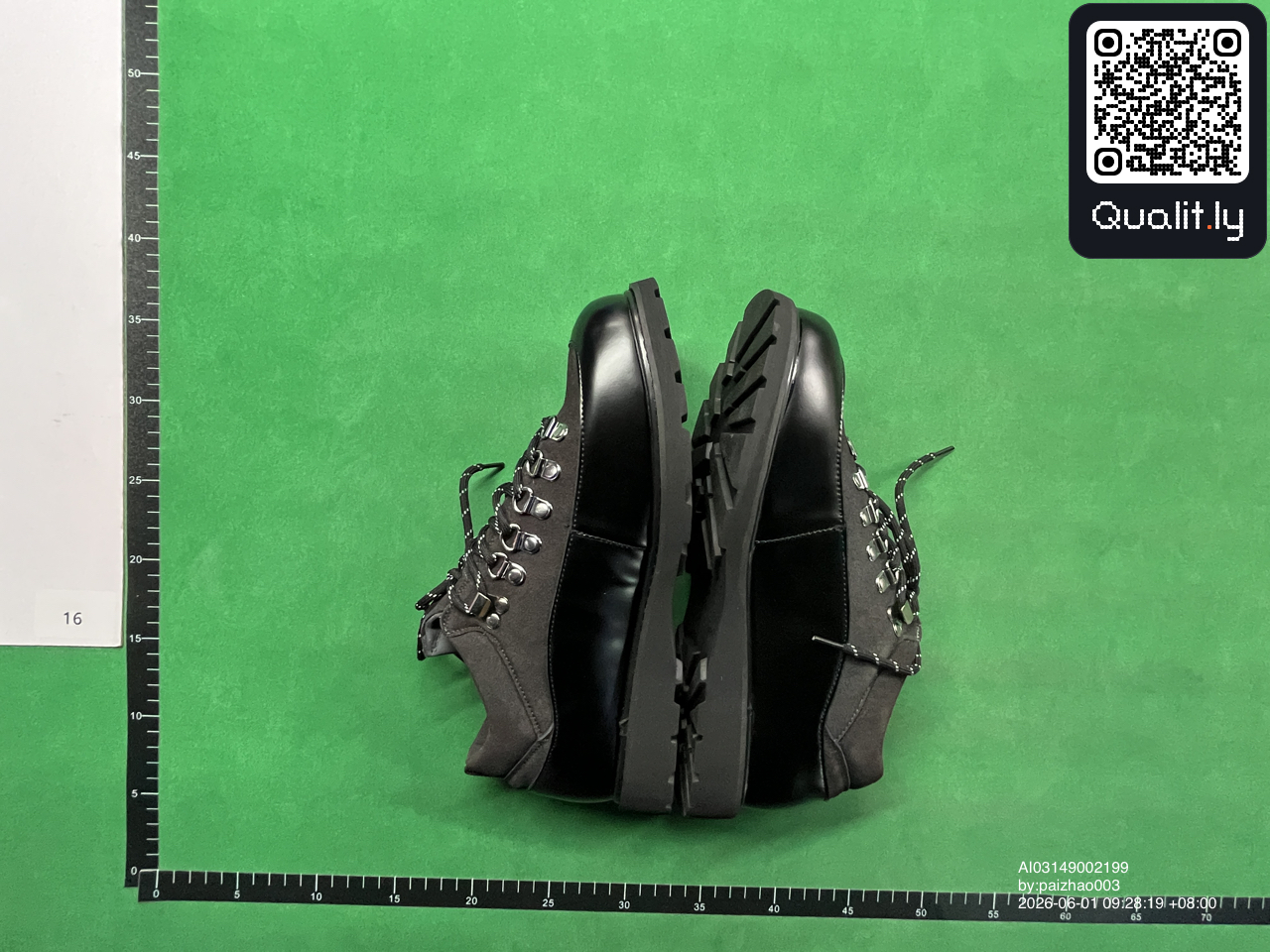 Sneakers — QC-foto 3 av 6