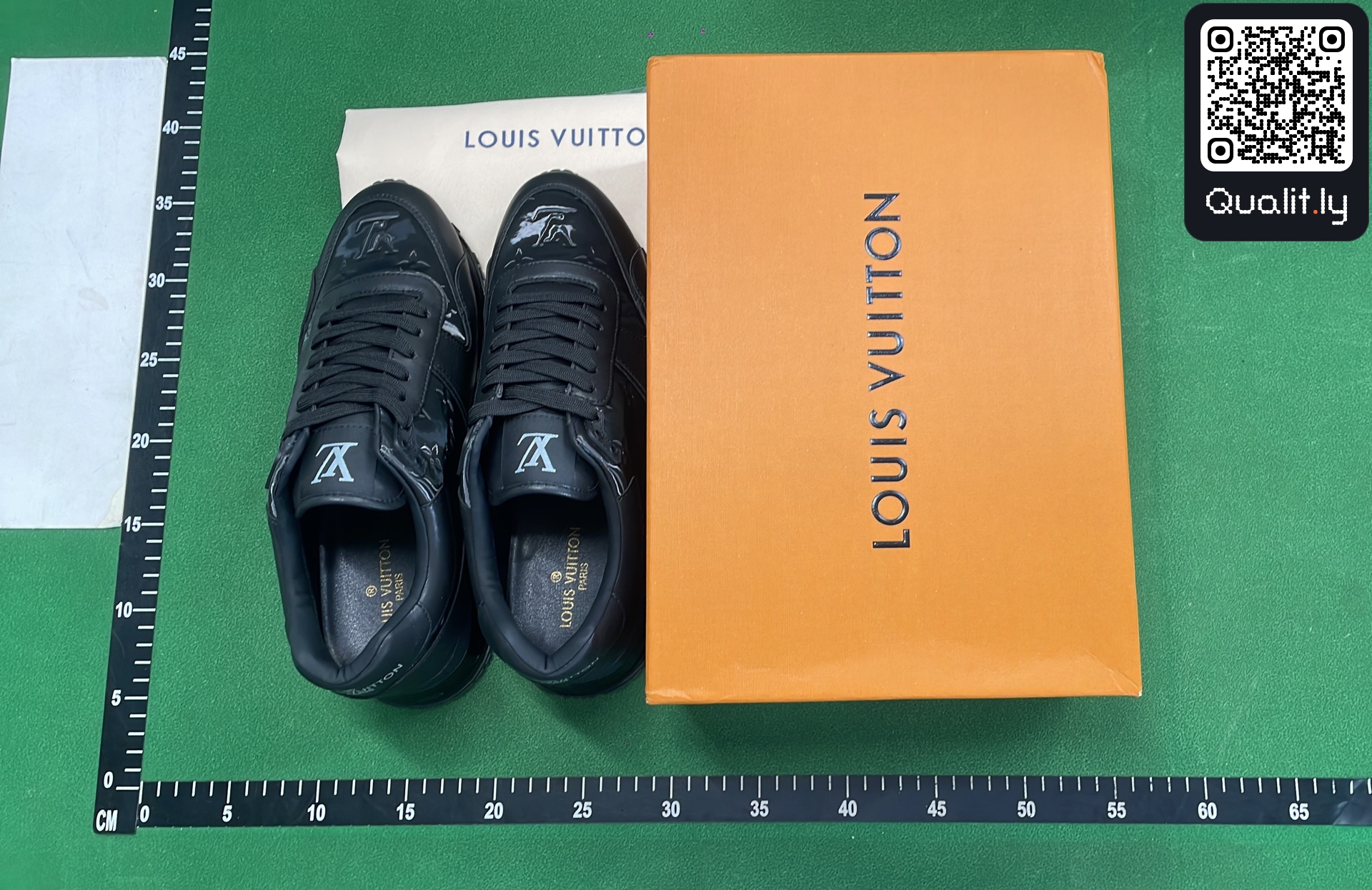 Sneakers — QC-foto 1 av 24