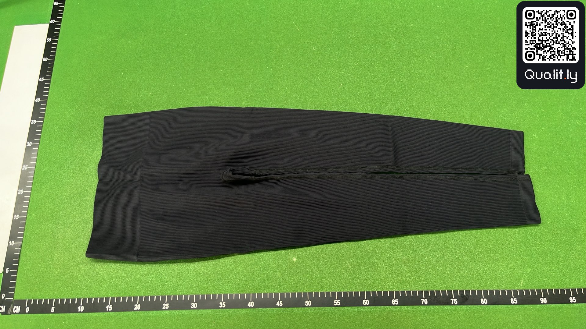 Pants QC photo 2 of 8