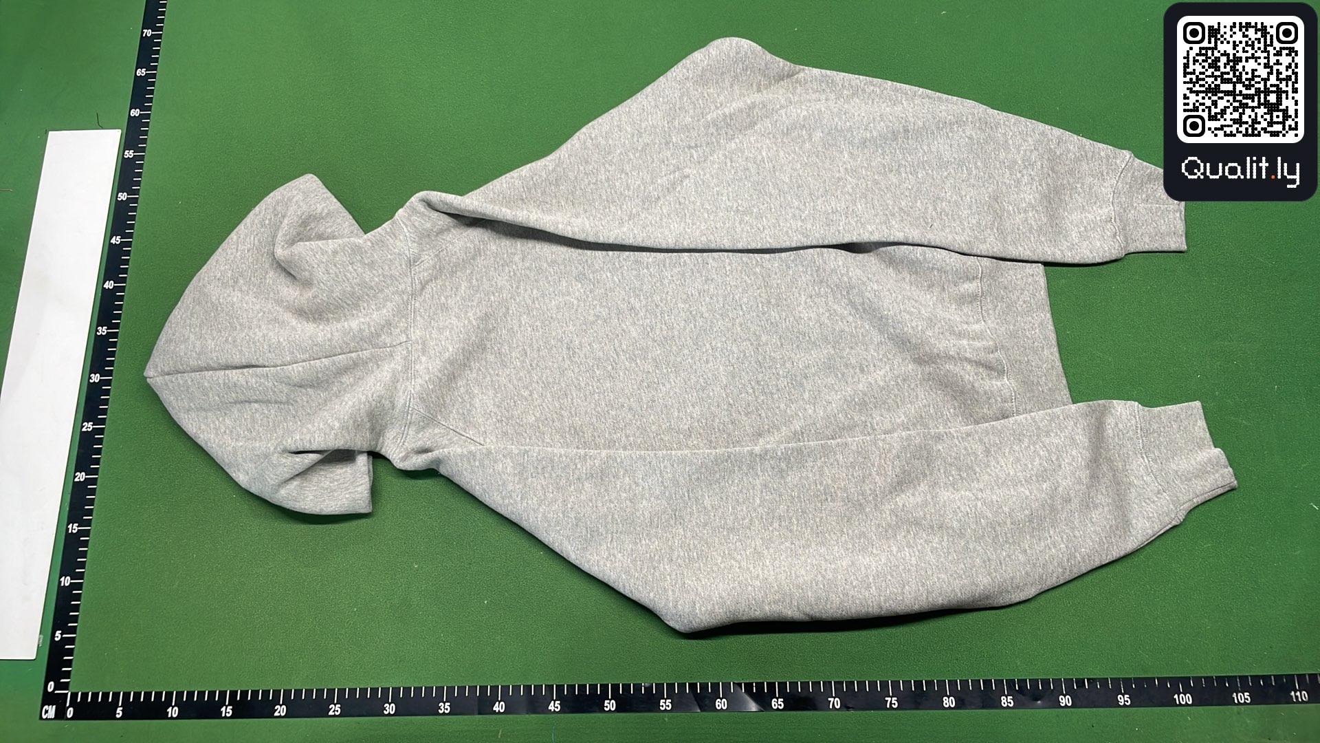 Hoodie QC photo 3 of 154