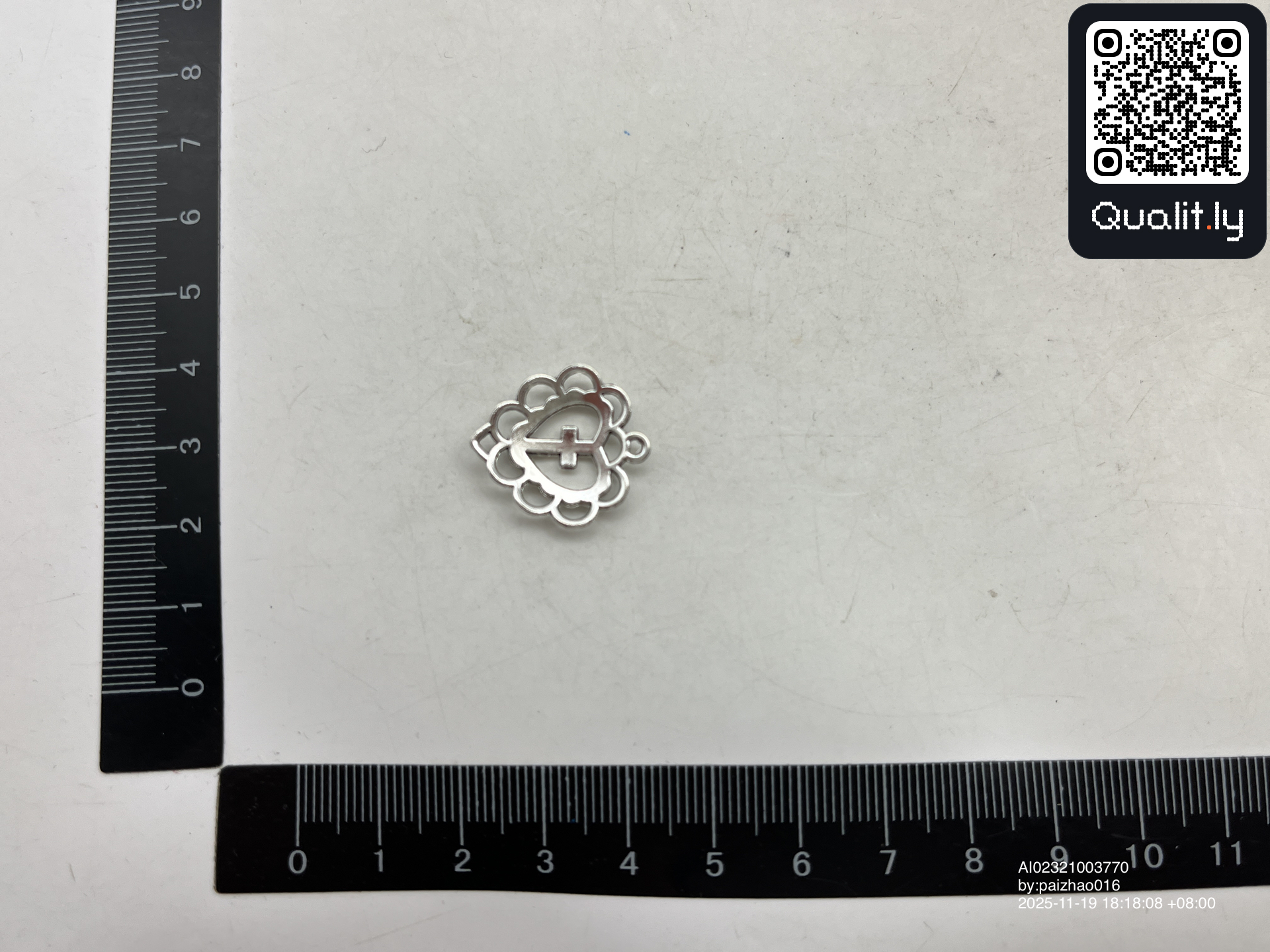 首饰 QC 照片 2 / 3
