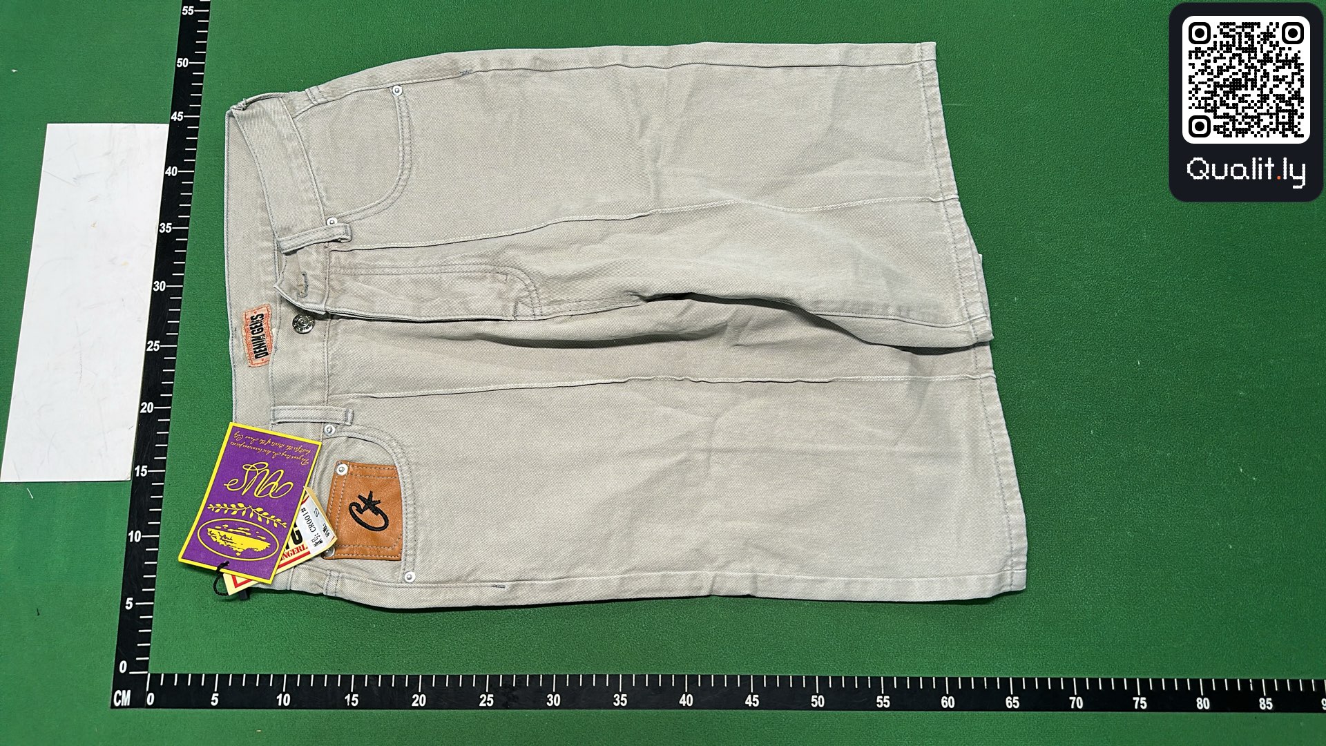 Jeans QC photo 2 of 339