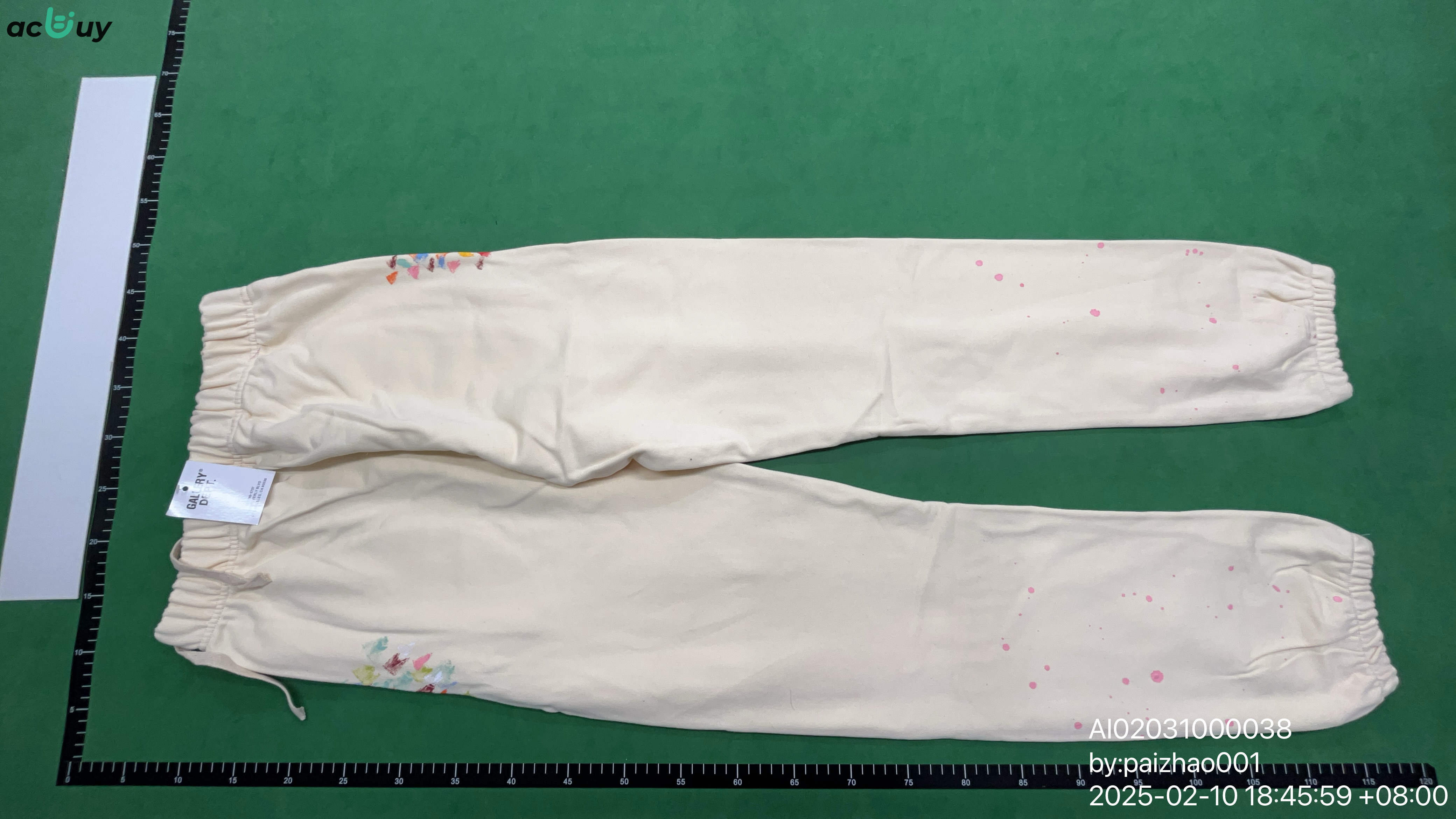 Hoodie QC photo 2 of 32