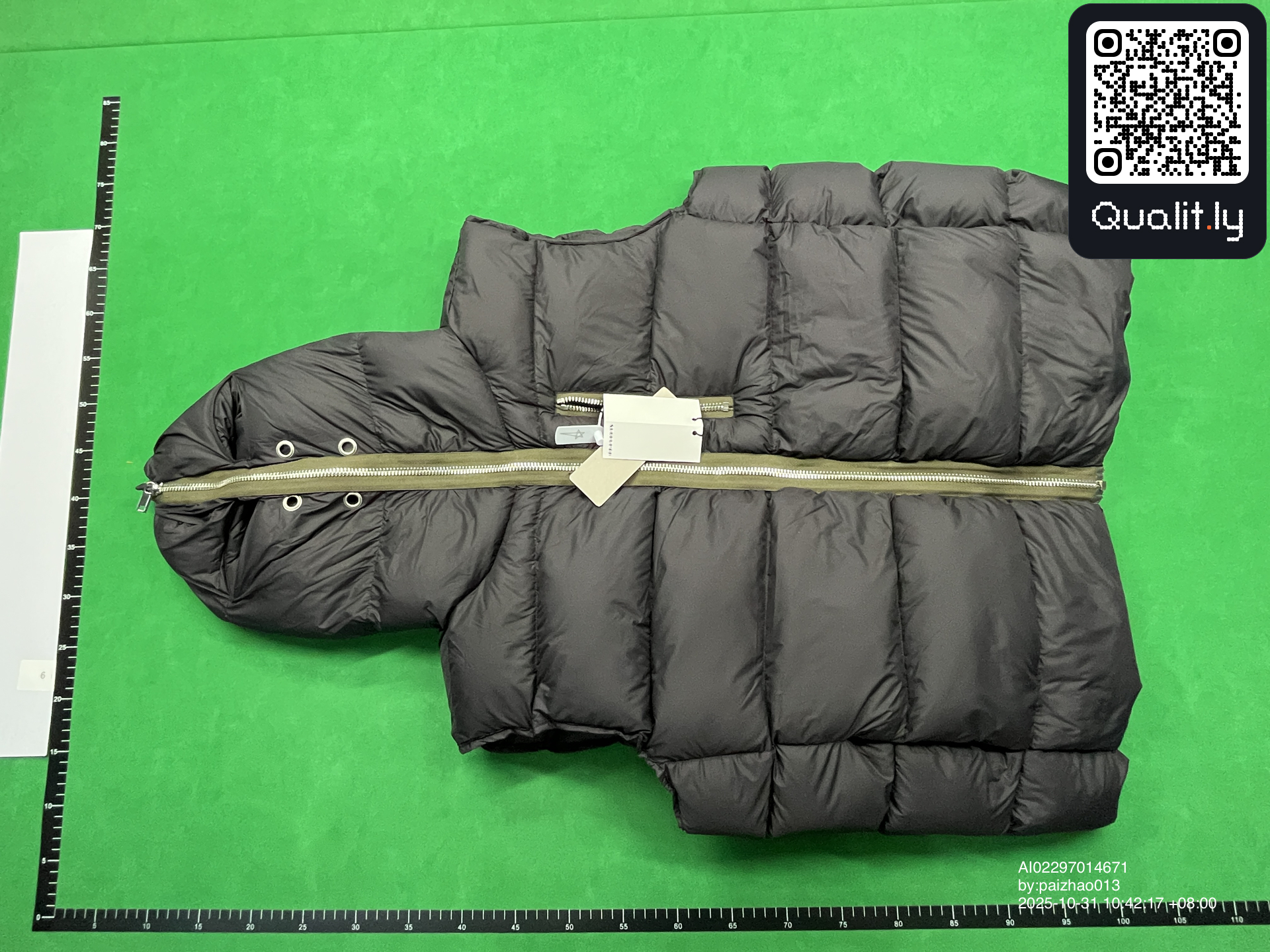 Jacket QC photo 3 of 4