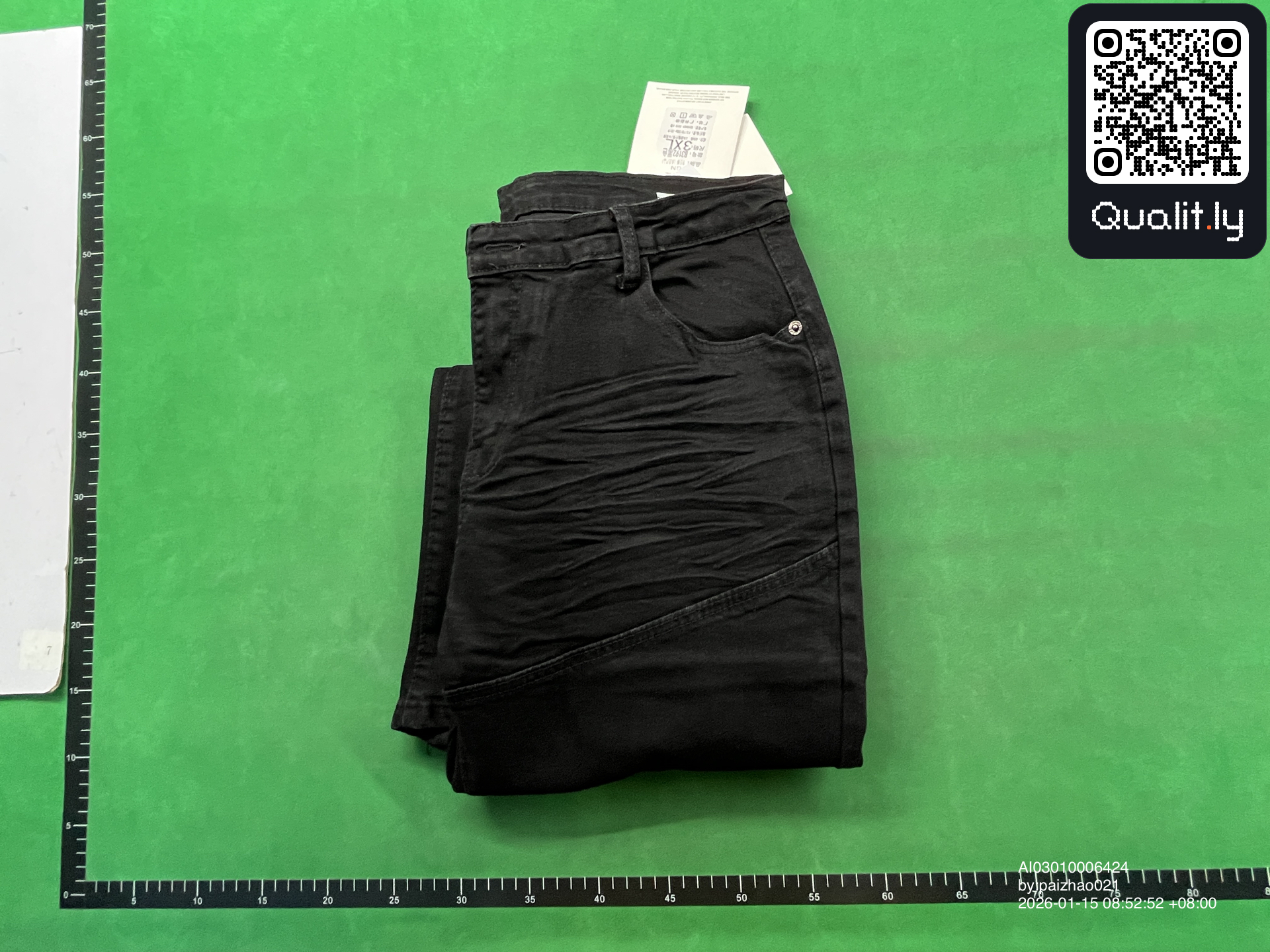 Jeans — foto QC 1 di 4