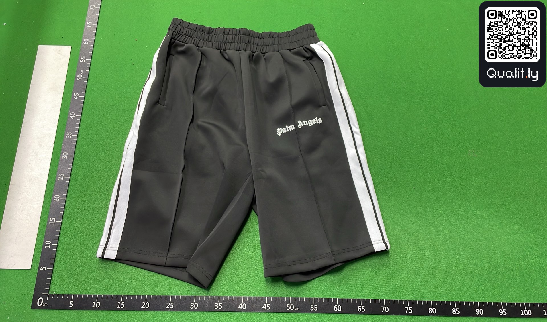 Shorts QC photo 2 of 8