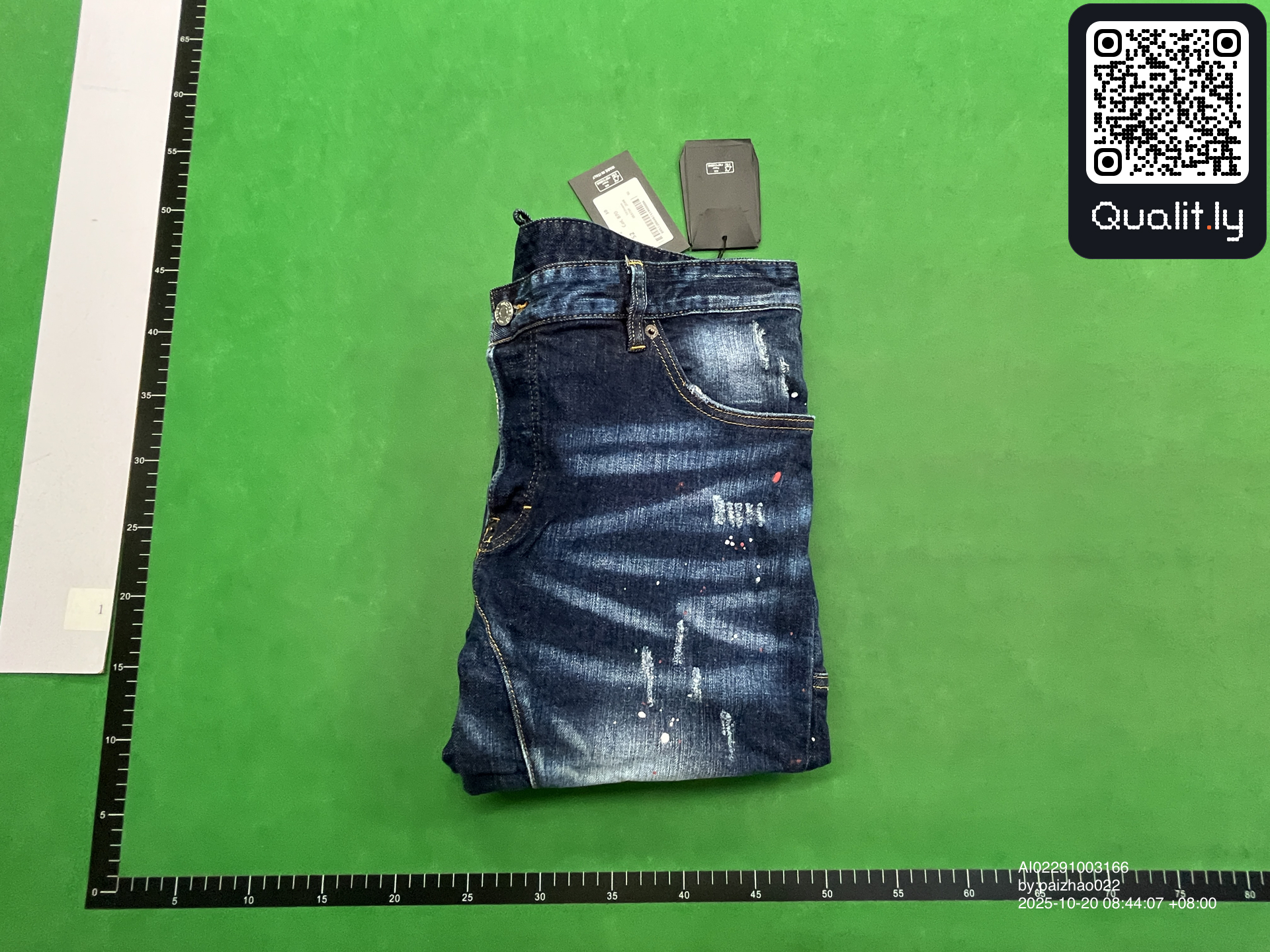 Jeans — QC-Foto 1 von 32