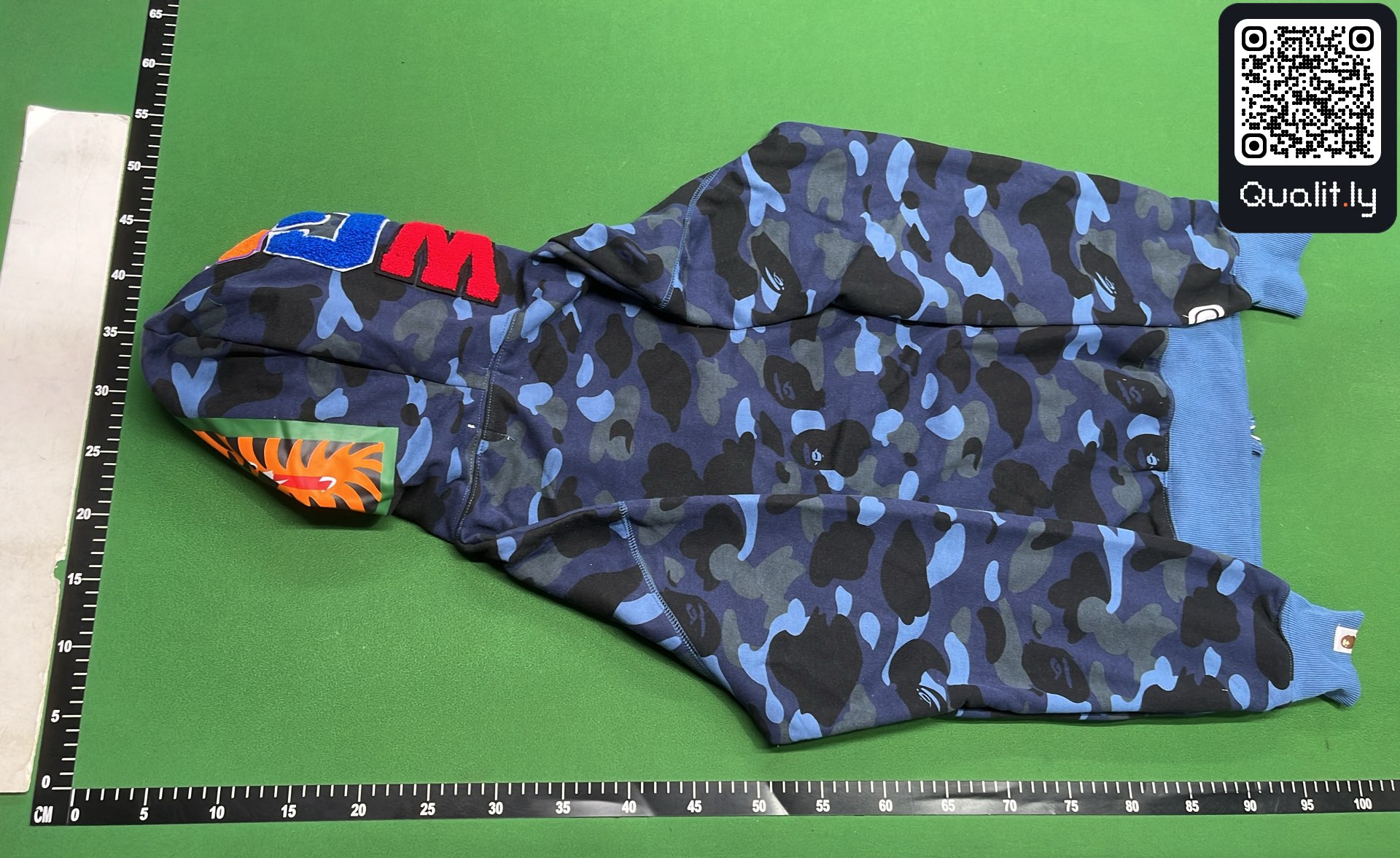 Sweatshirt QC photo 3 of 8