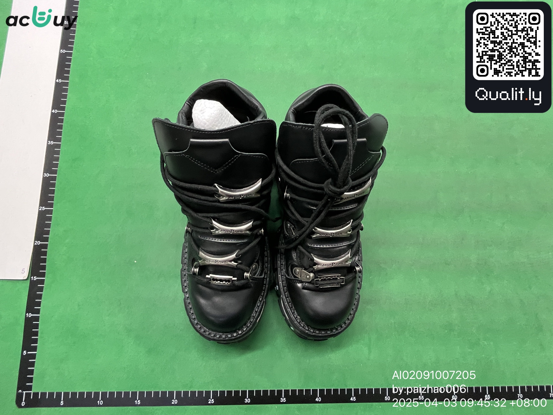 球鞋 QC 照片 1 / 6