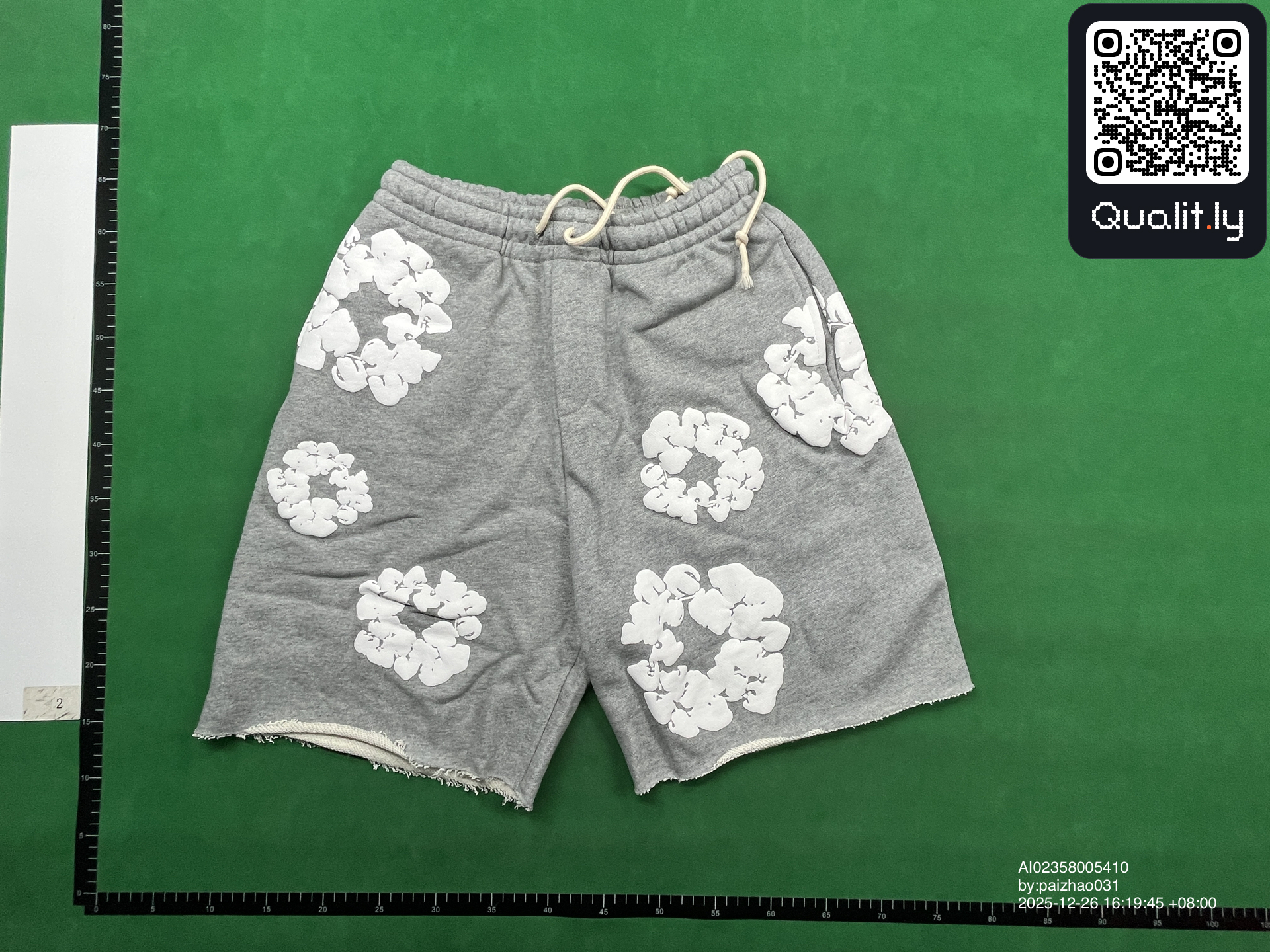 Bluza z kapturem — zdjęcie QC 2 z 86