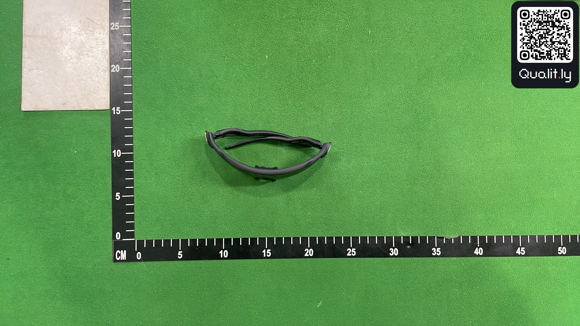 Solglasögon — QC-foto 2 av 263