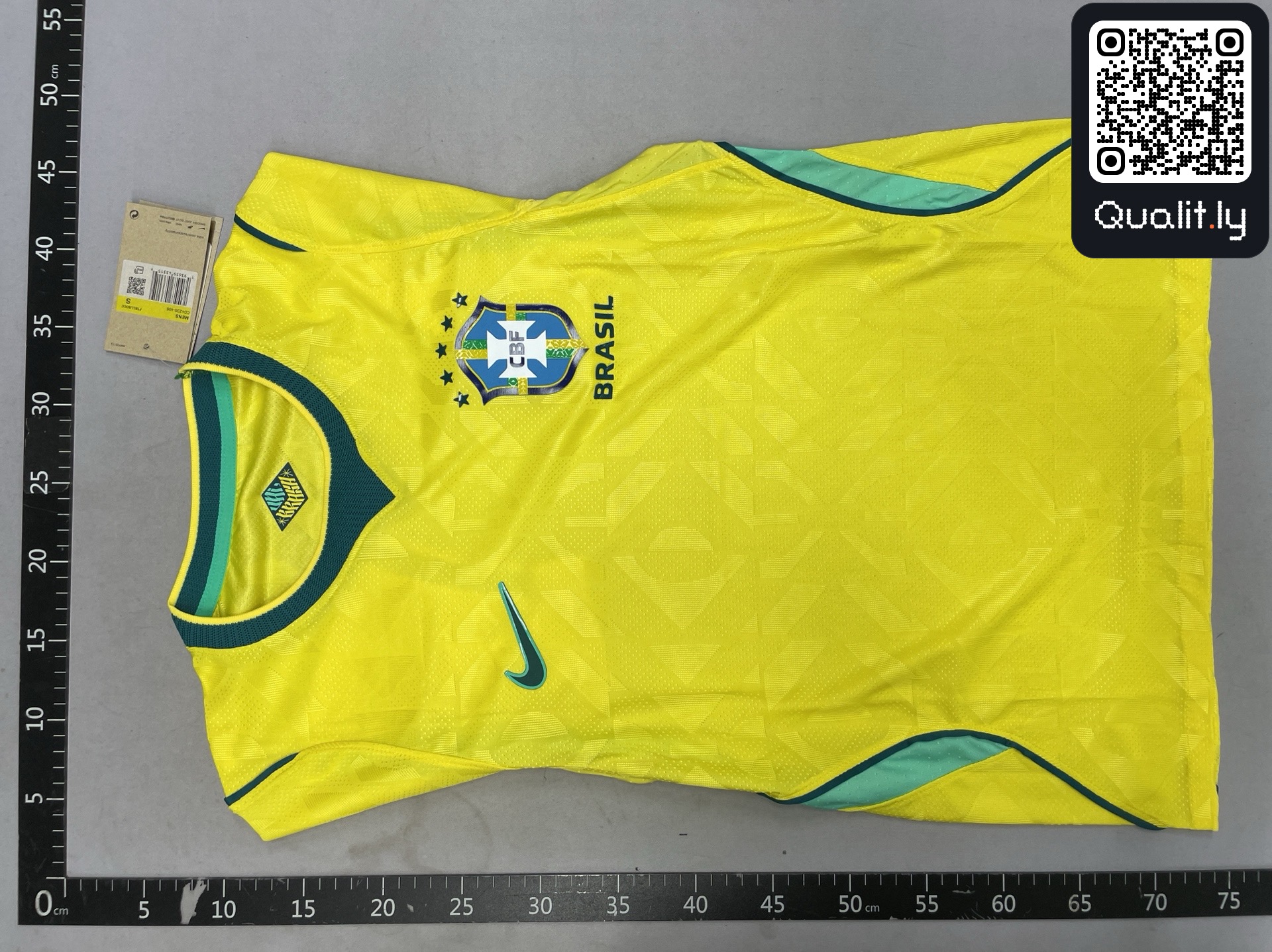 Skjorta — QC-foto 3 av 132