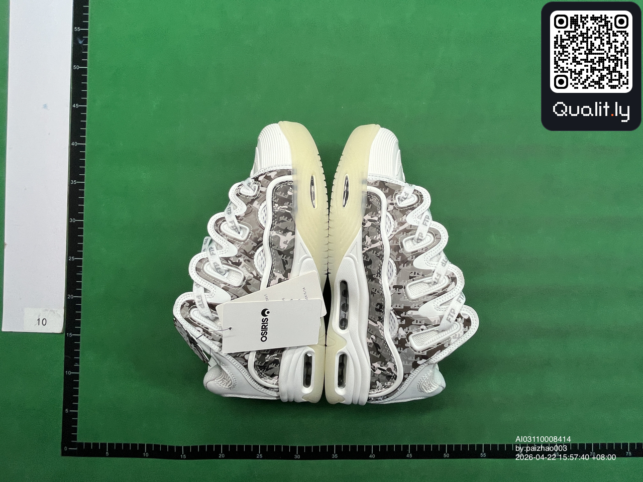 Sneakers — QC-foto 2 av 6