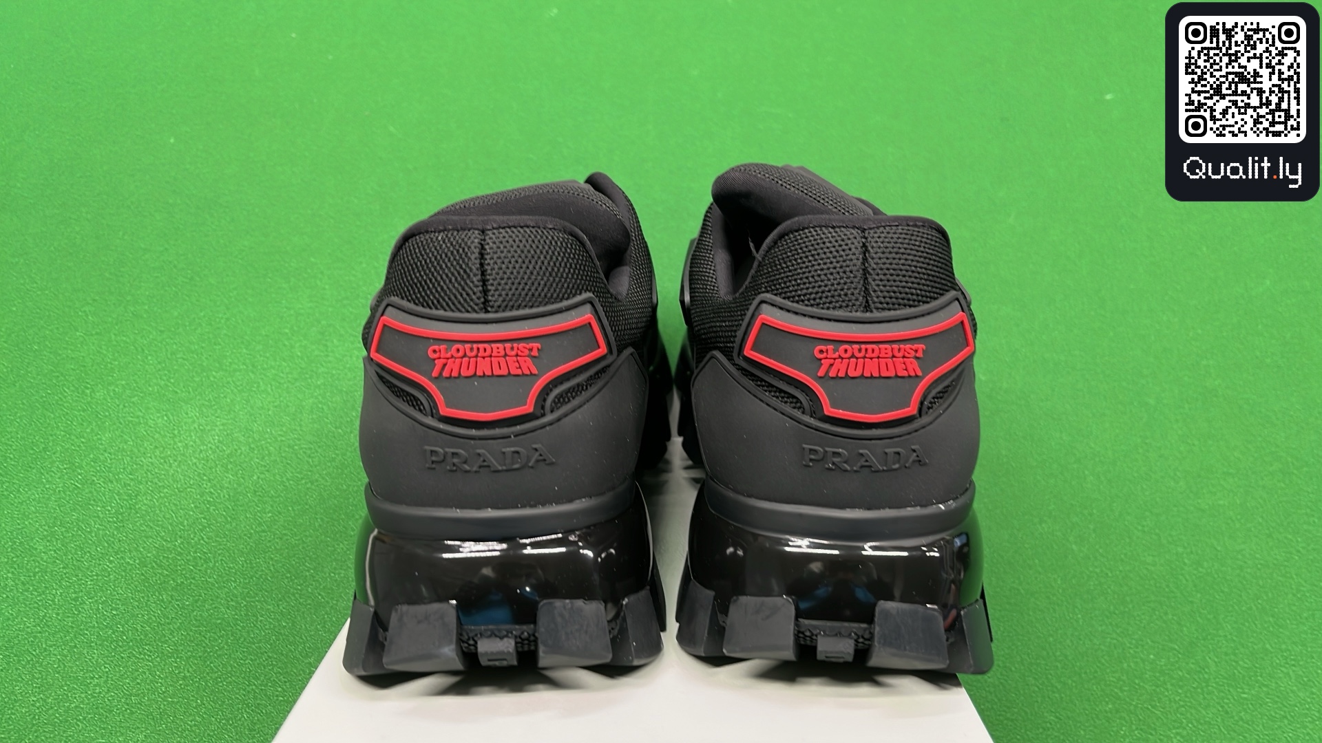 Sneakers QC photo 3 of 28