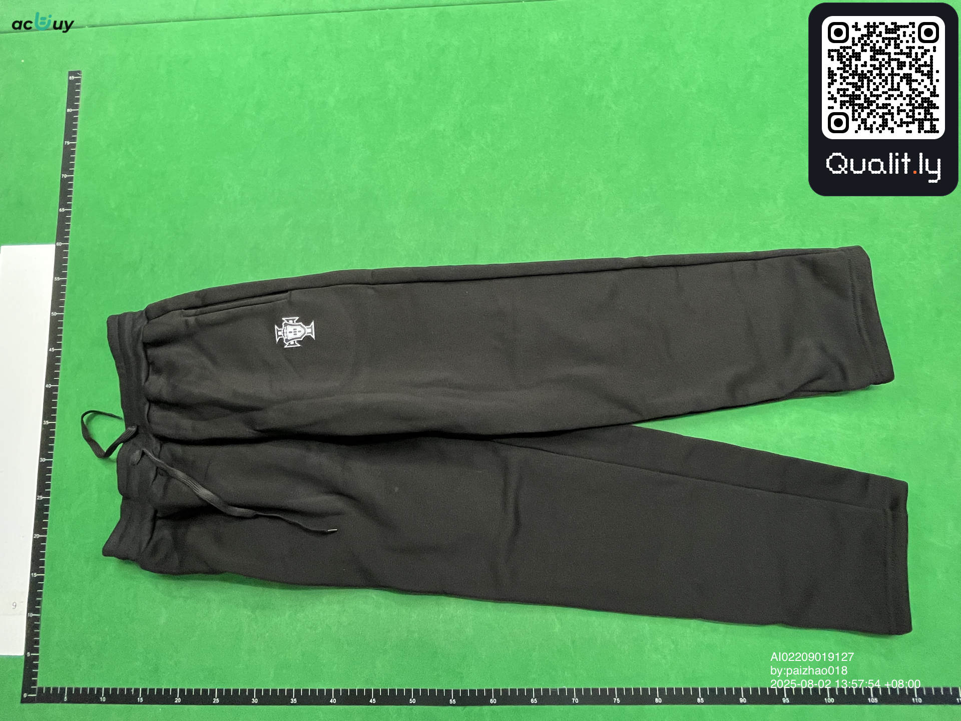 Sweater — QC-foto 2 van 10