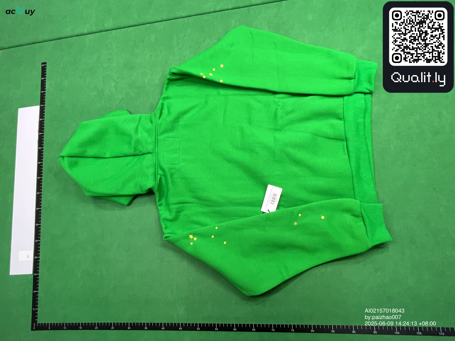 Hoodie QC photo 2 of 4