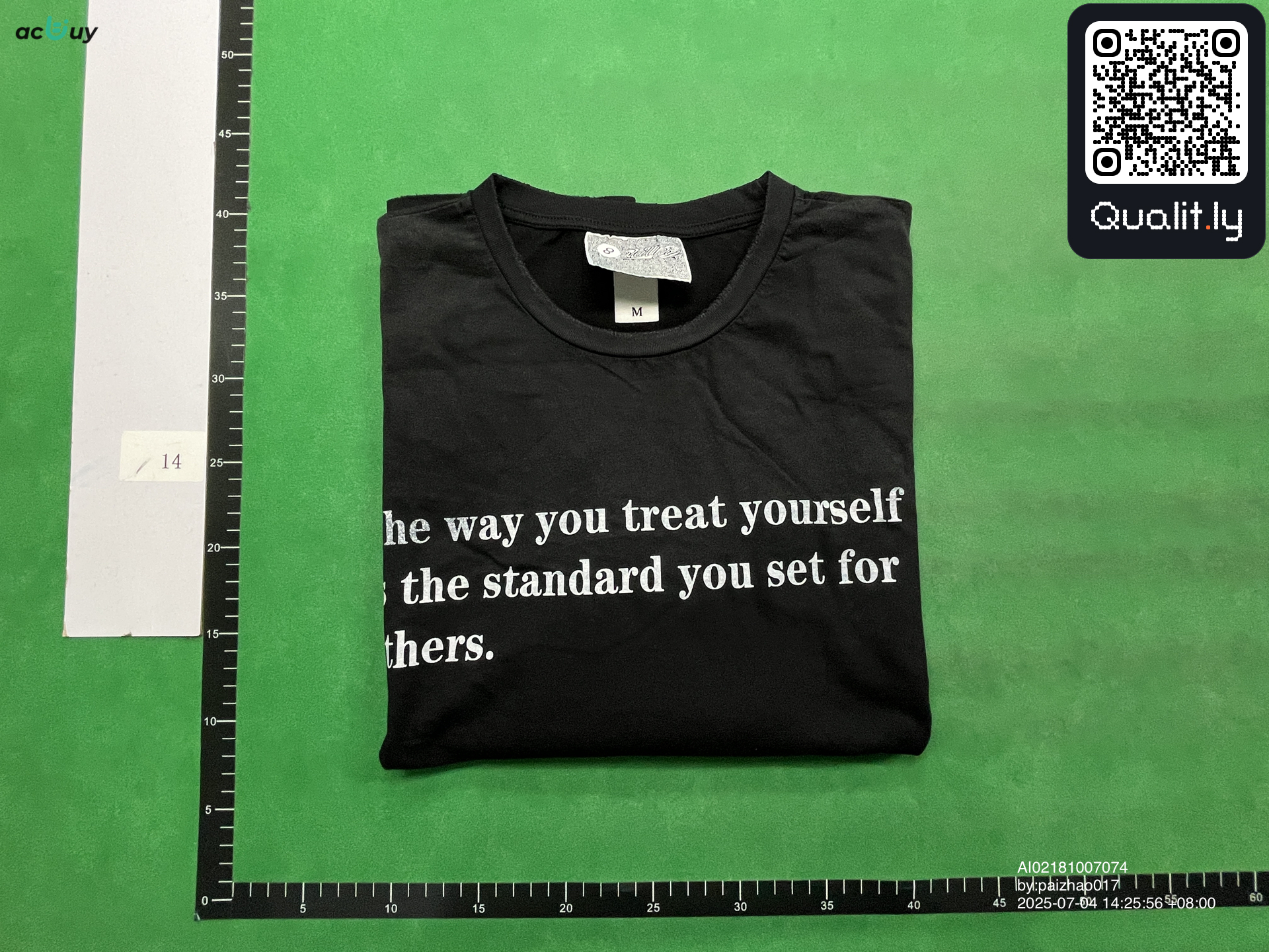 T-Shirt — QC-Foto 1 von 4