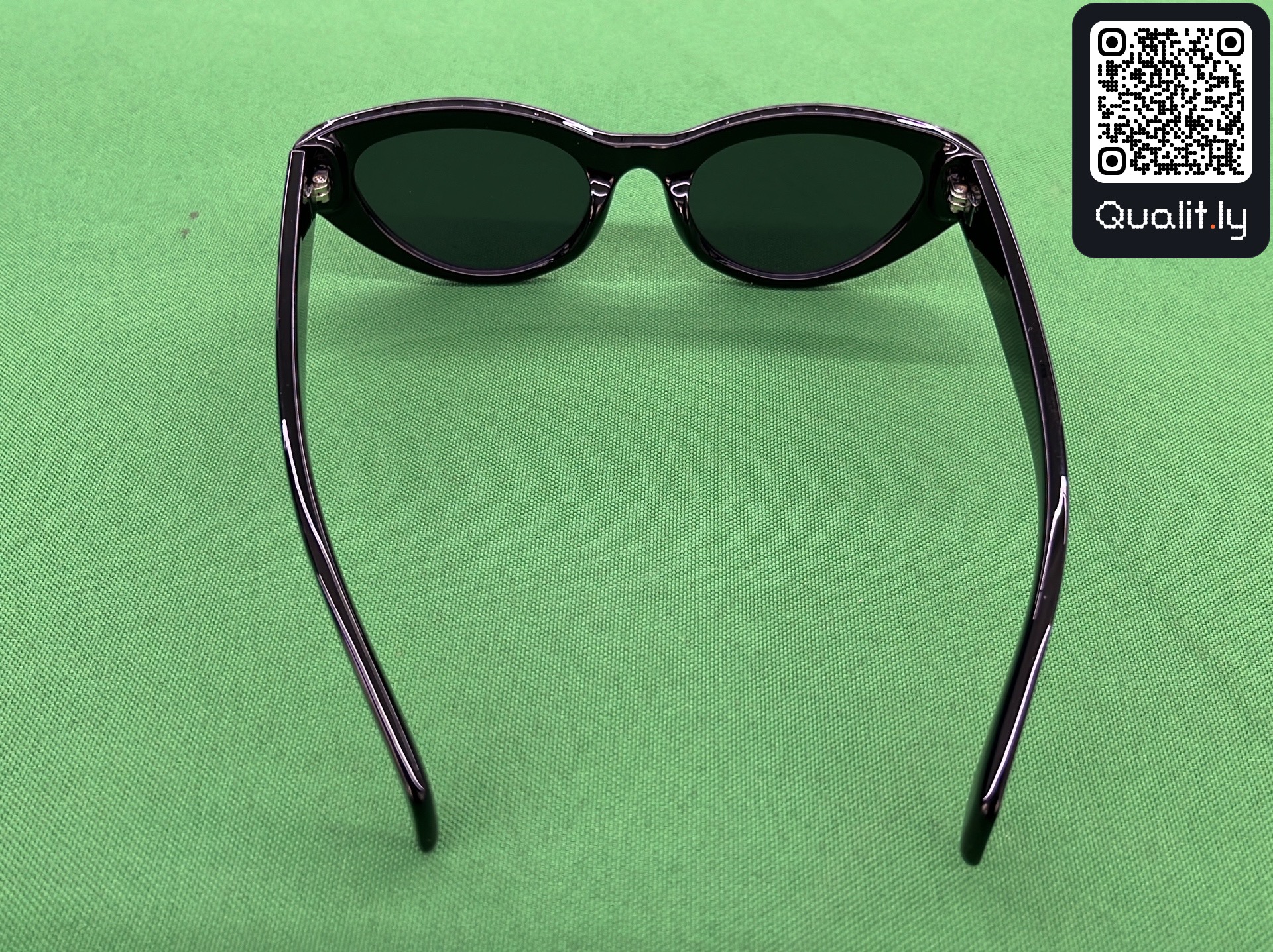 Sonnenbrille — QC-Foto 2 von 8