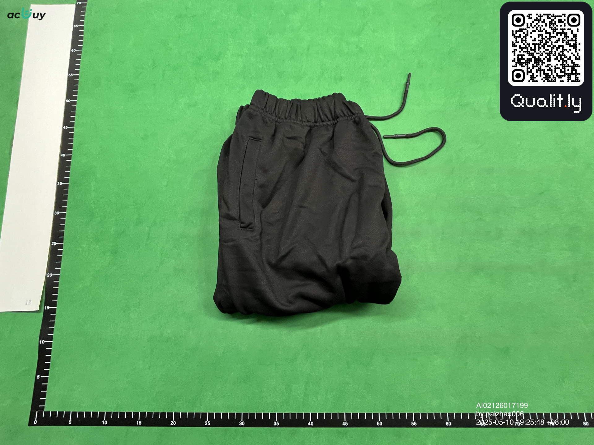Pants QC photo 1 of 20