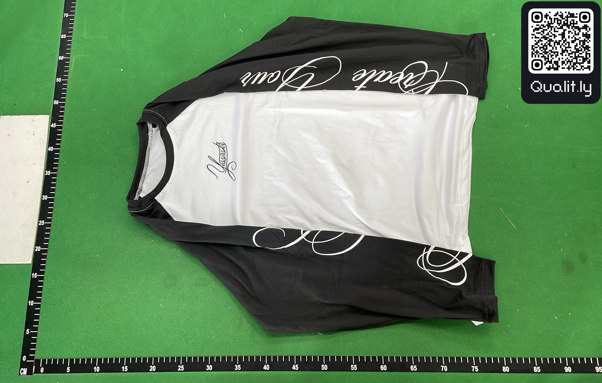 T-shirt QC photo 2 of 8