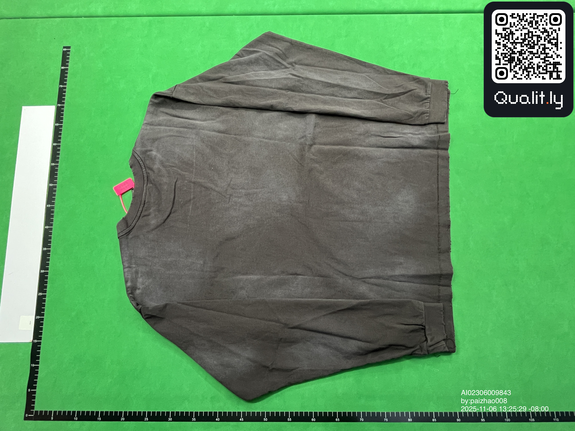 T-Shirt — QC-Foto 2 von 10