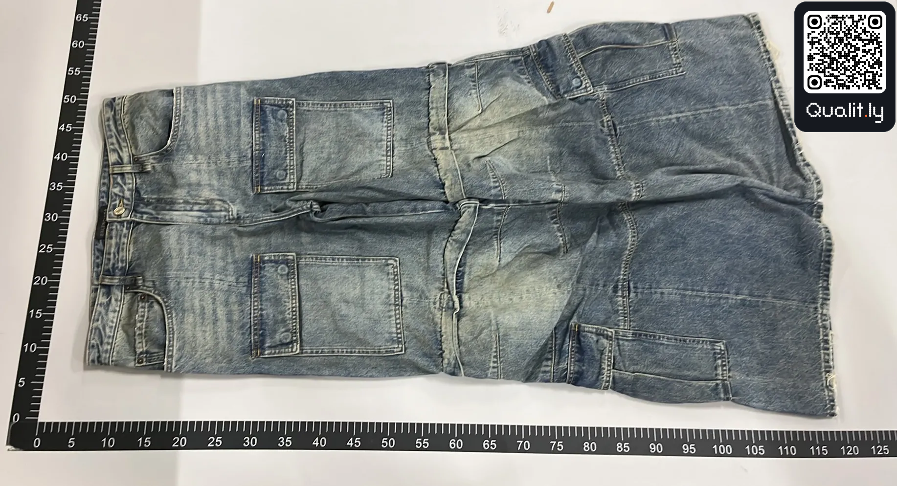 Jeans — QC-foto 2 av 3