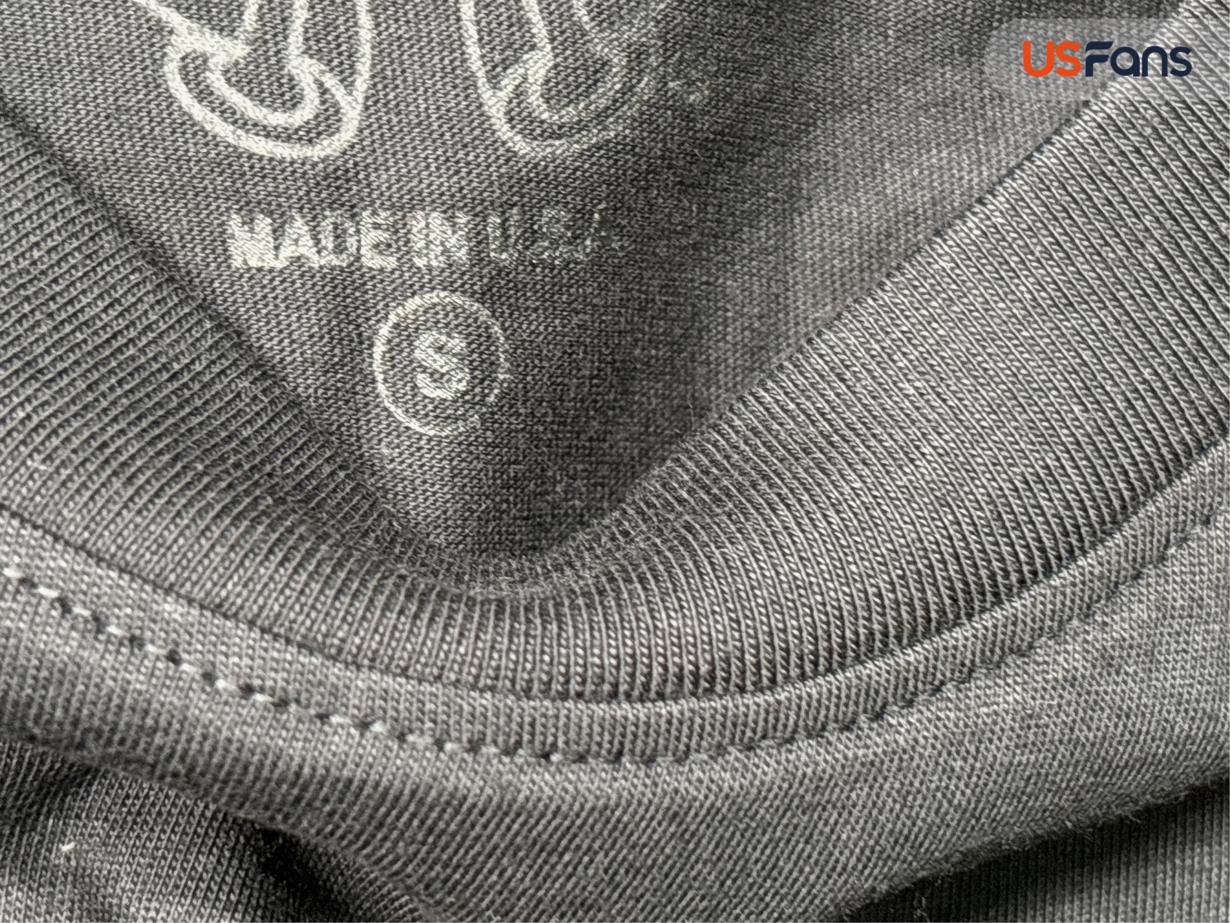 T-shirt — photo QC 1 sur 4