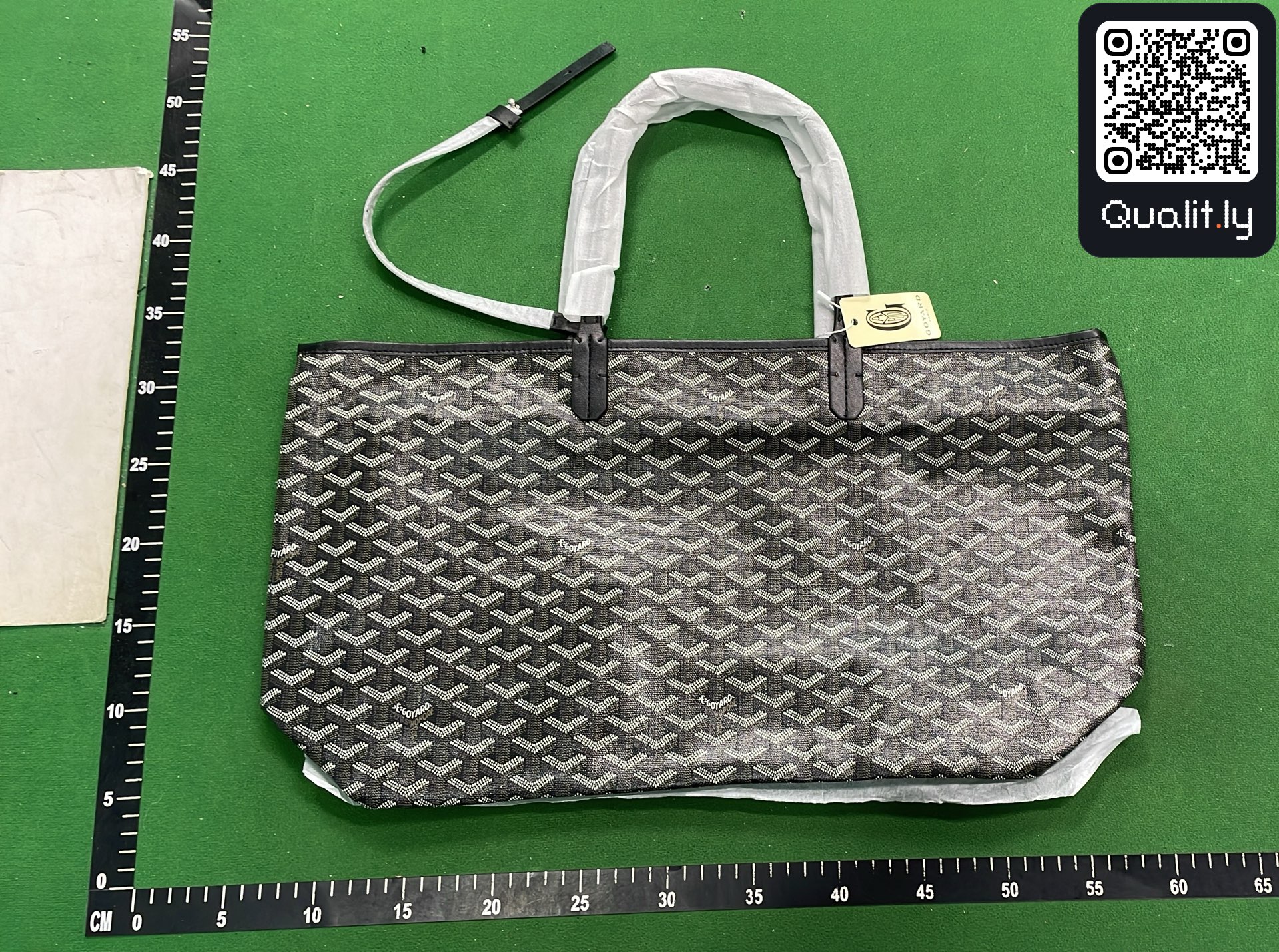Foto QC 2 di 13