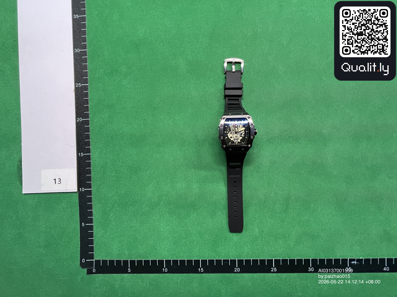 Uhr — QC-Foto 1 von 54