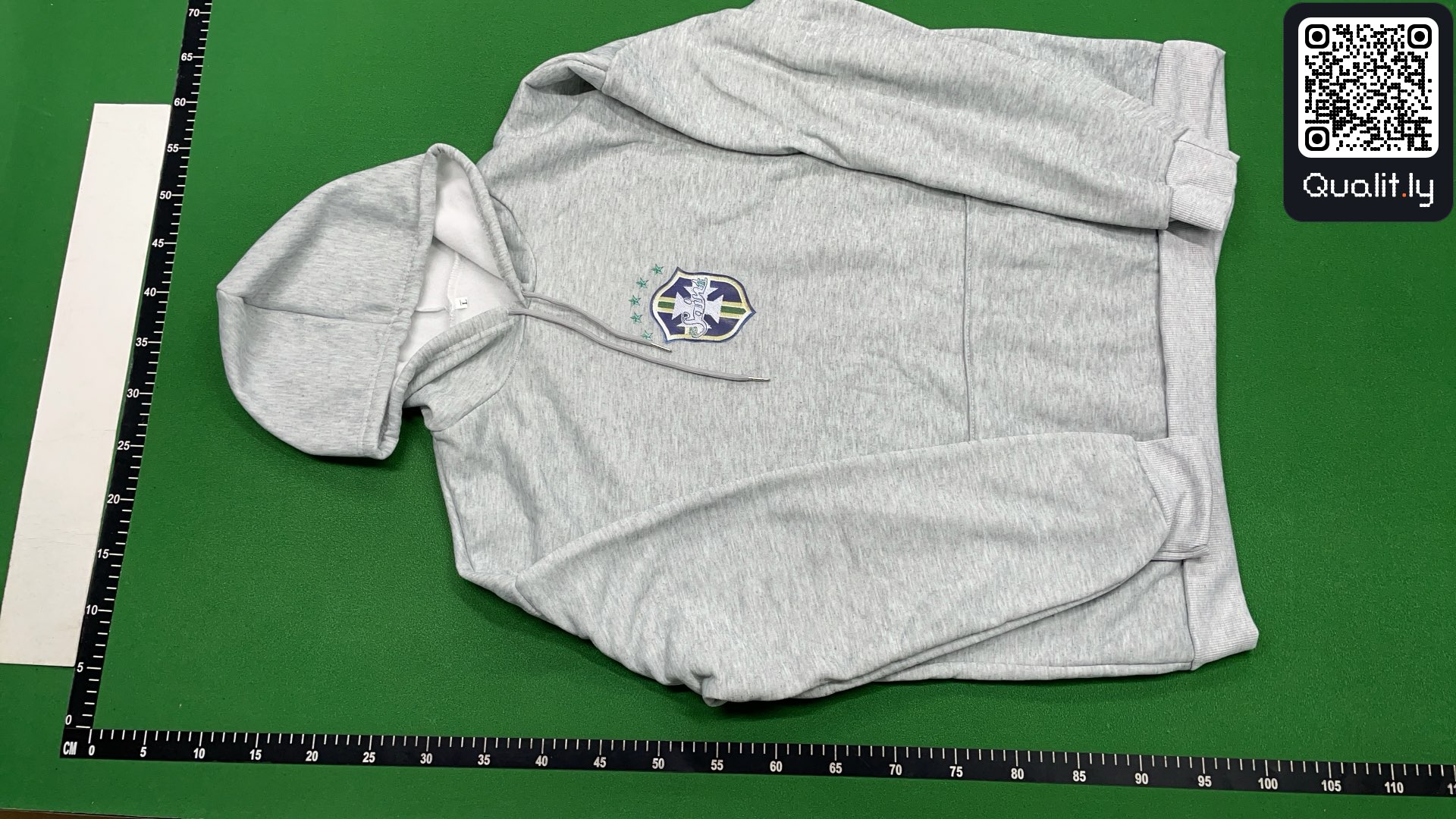 Hoodie QC photo 2 of 24