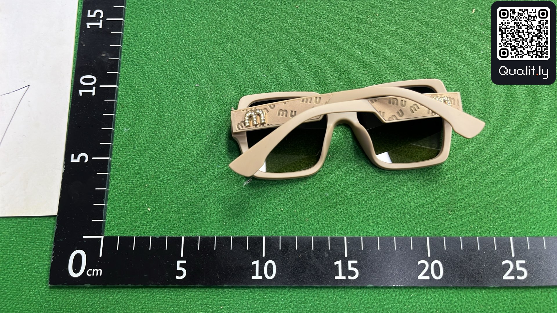 Gafas de sol — foto QC 2 de 13